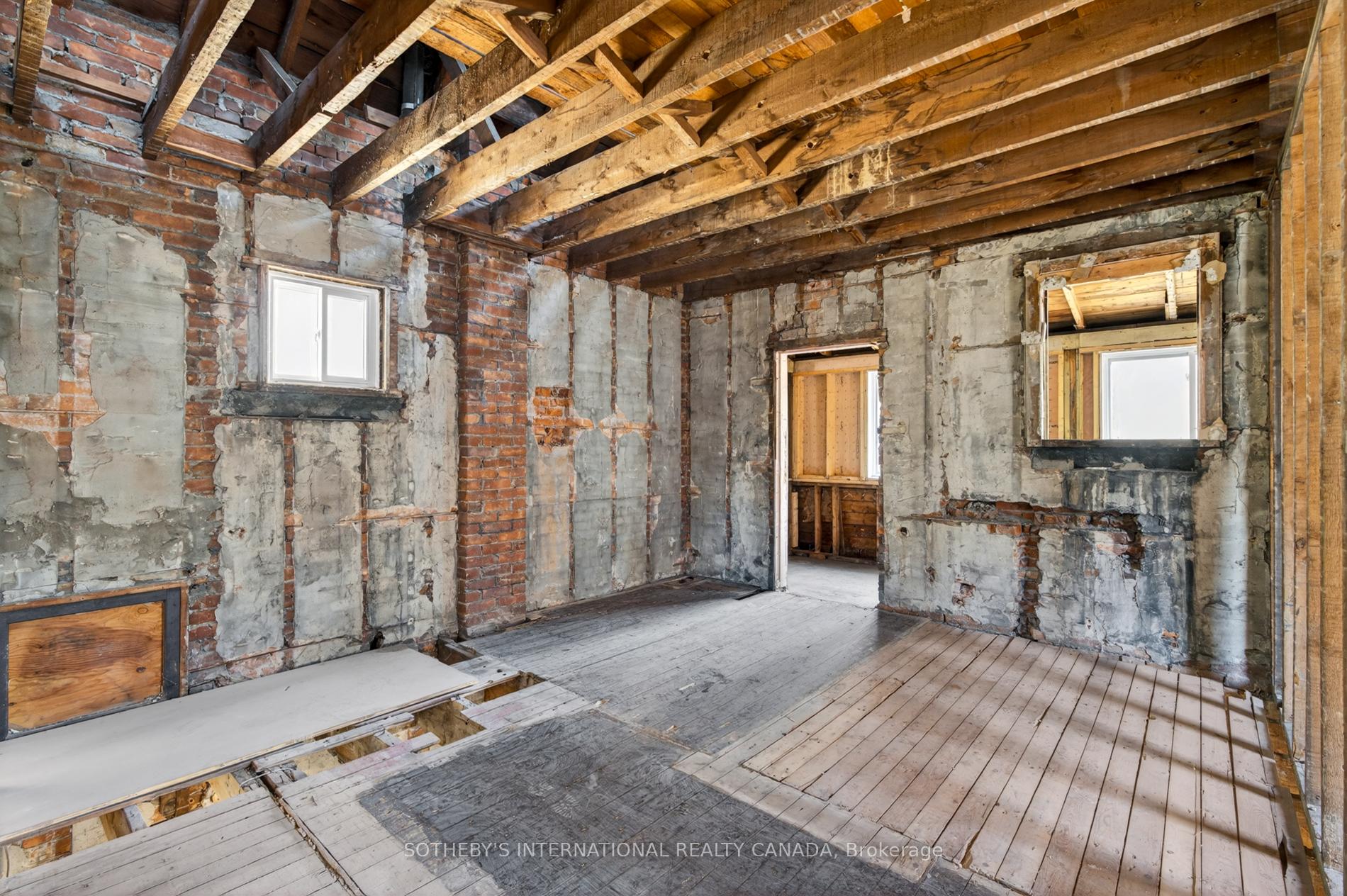 579 Indian Road