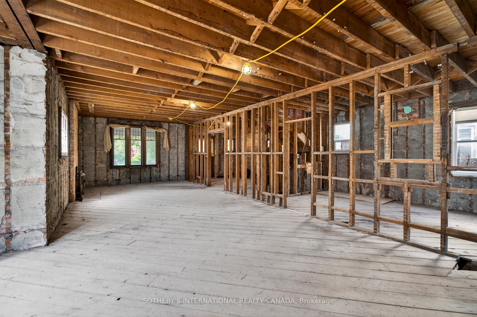 579 Indian Road