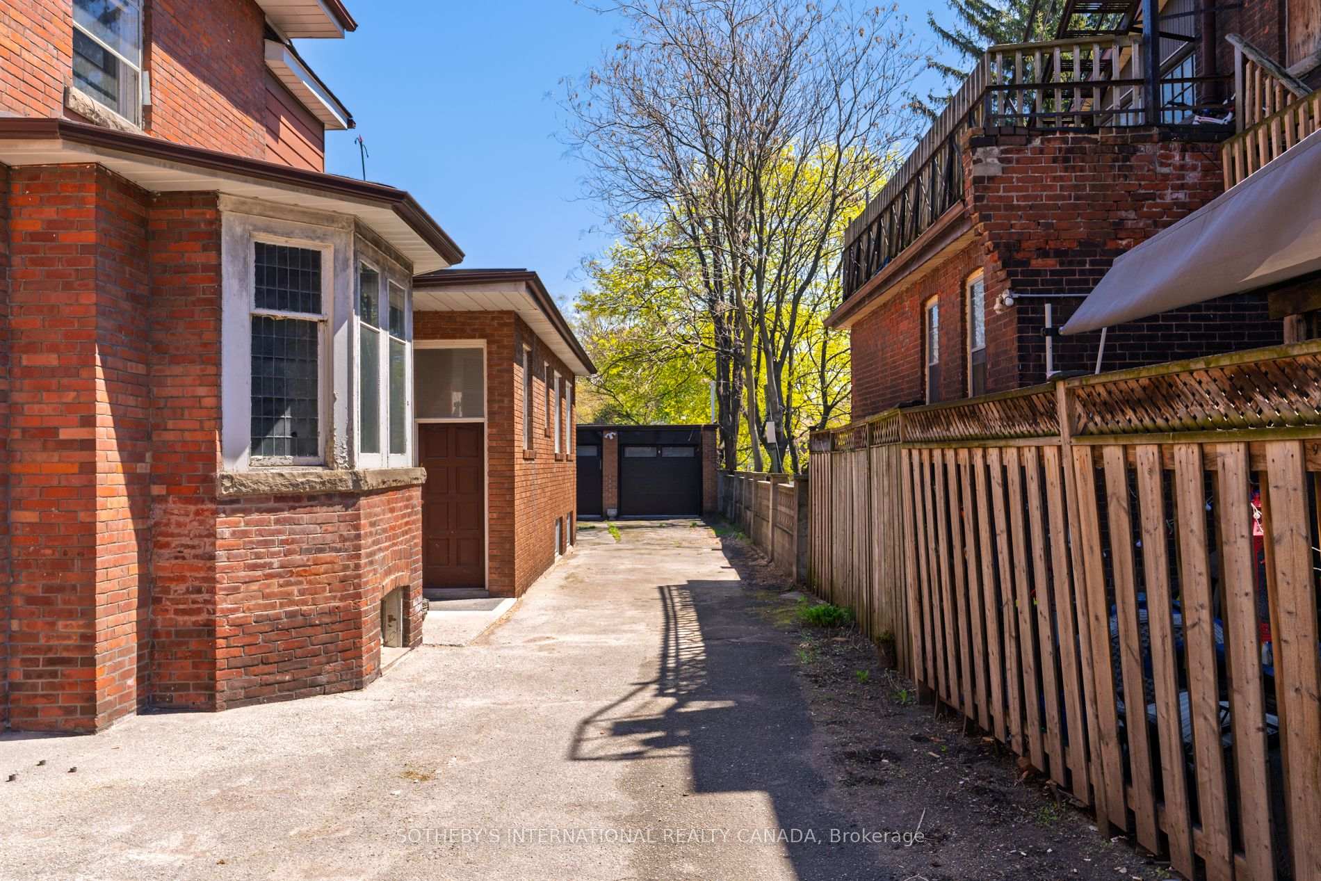 579 Indian Road