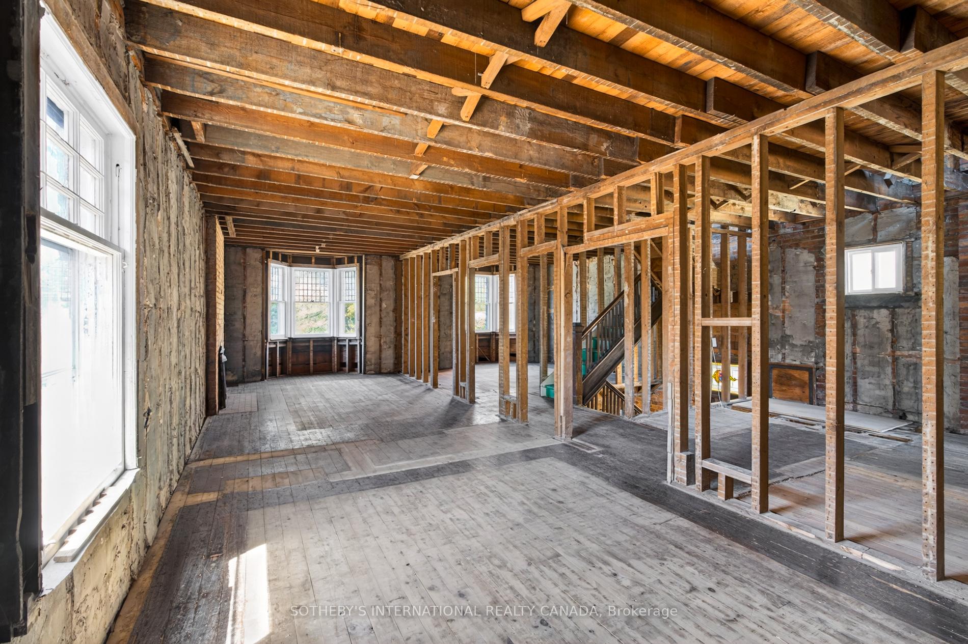 579 Indian Road