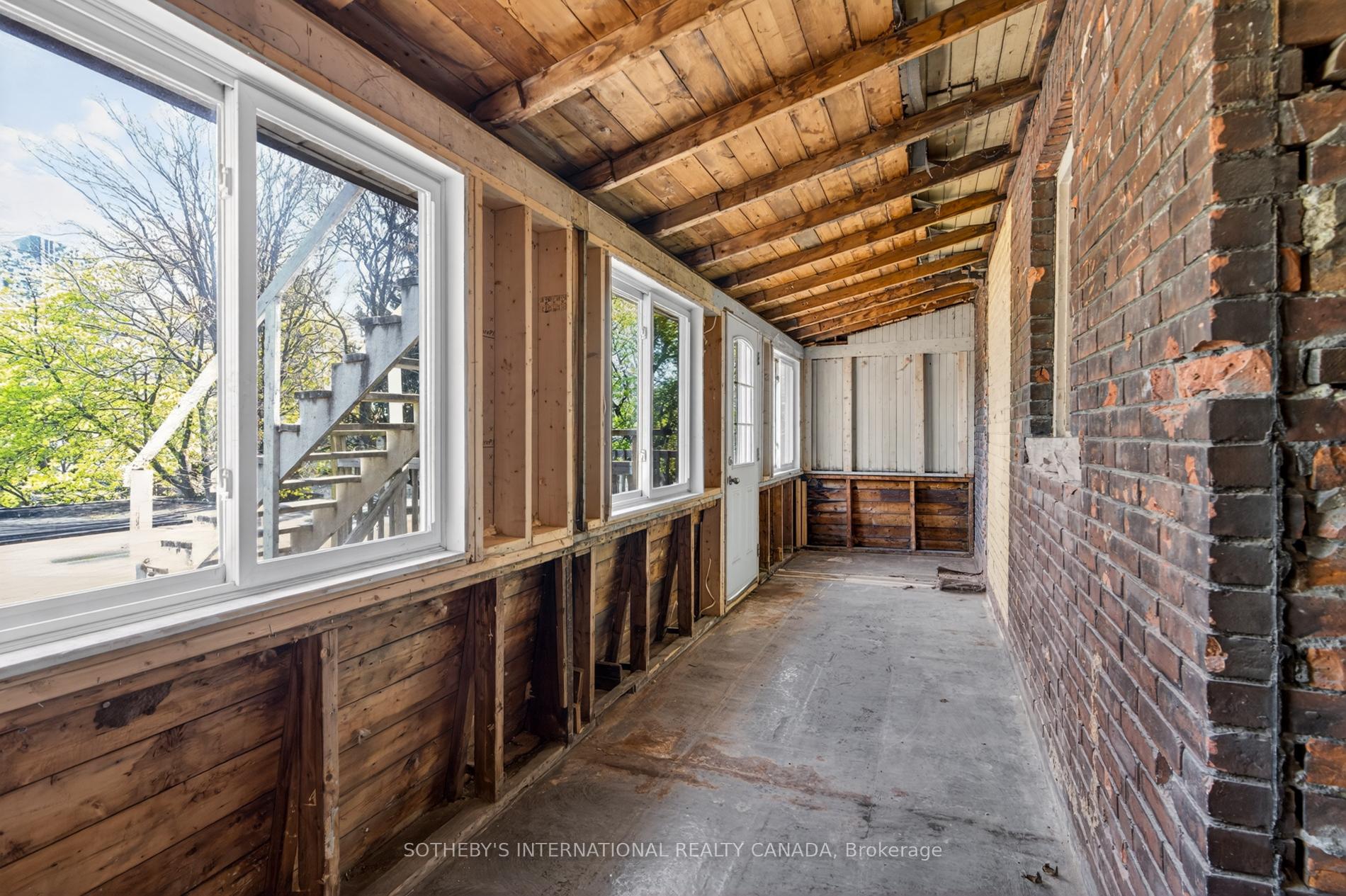 579 Indian Road