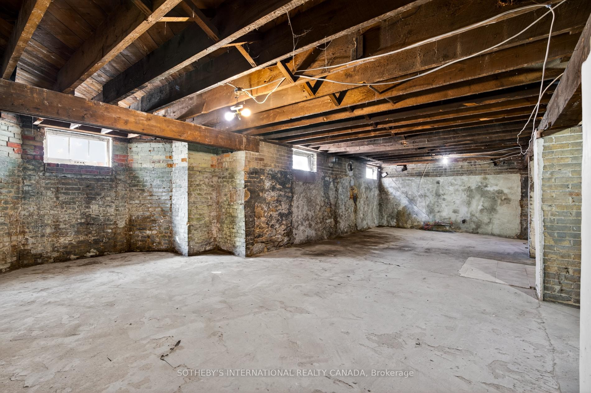 579 Indian Road