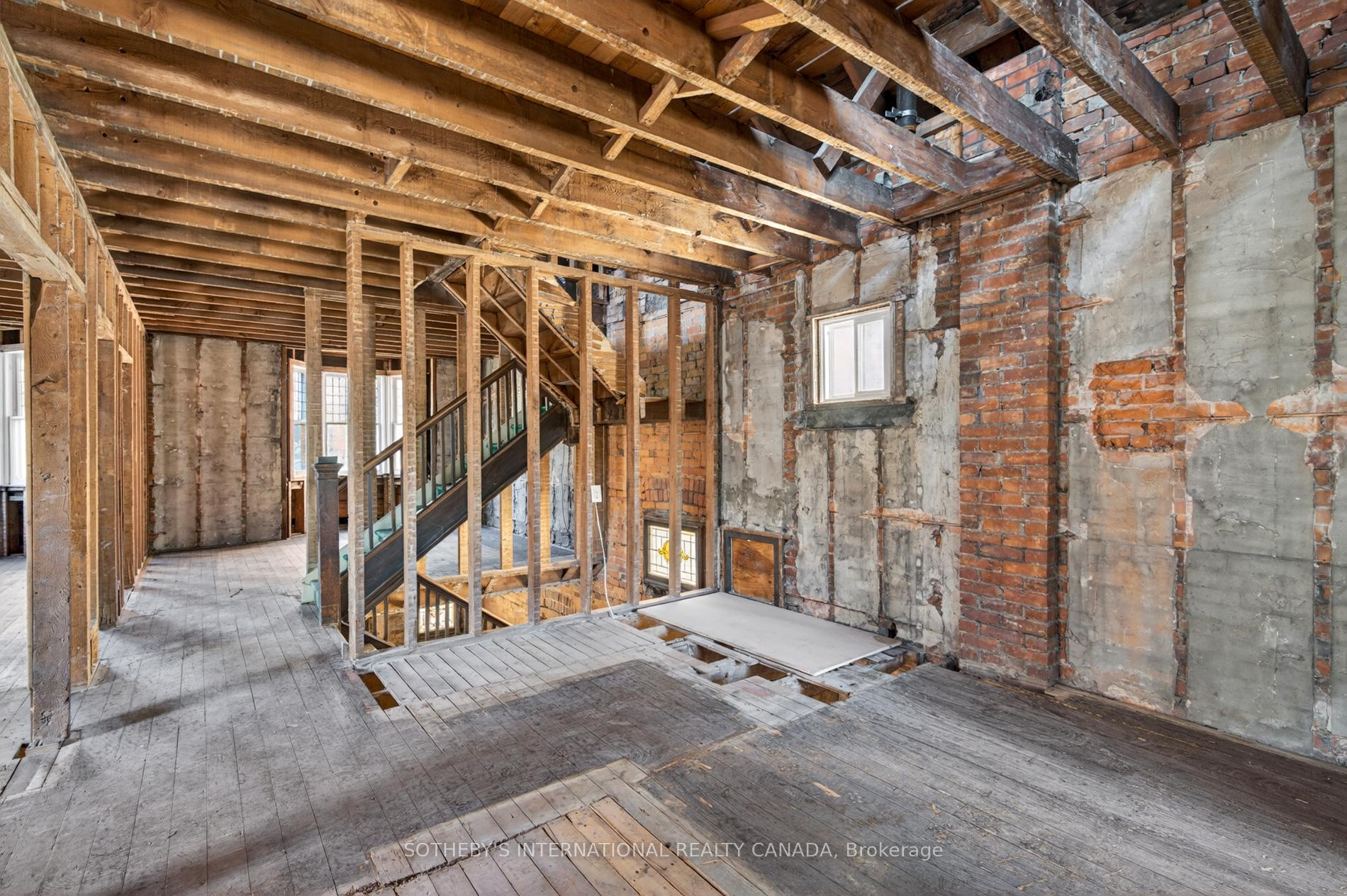 579 Indian Road