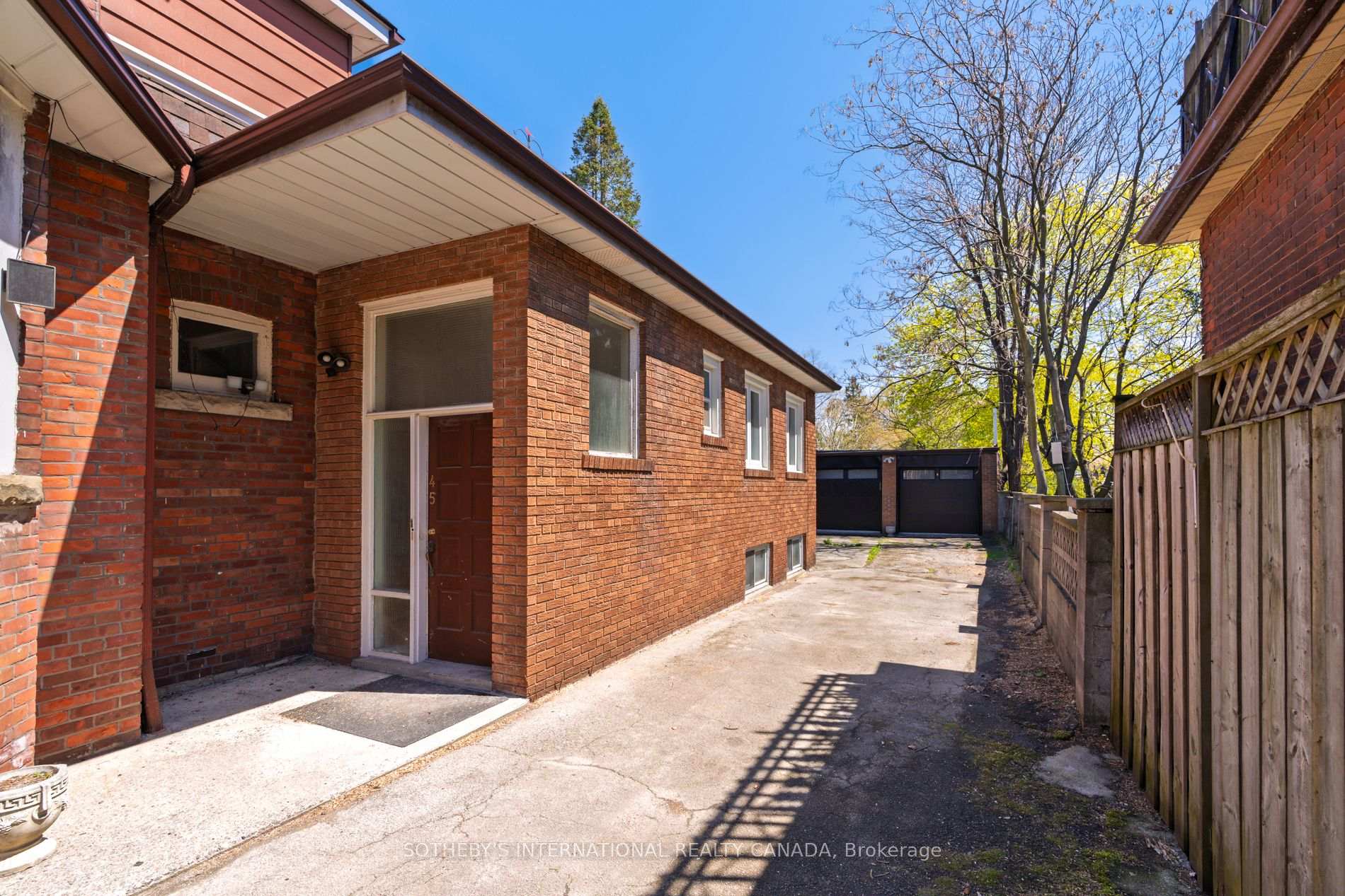 579 Indian Road