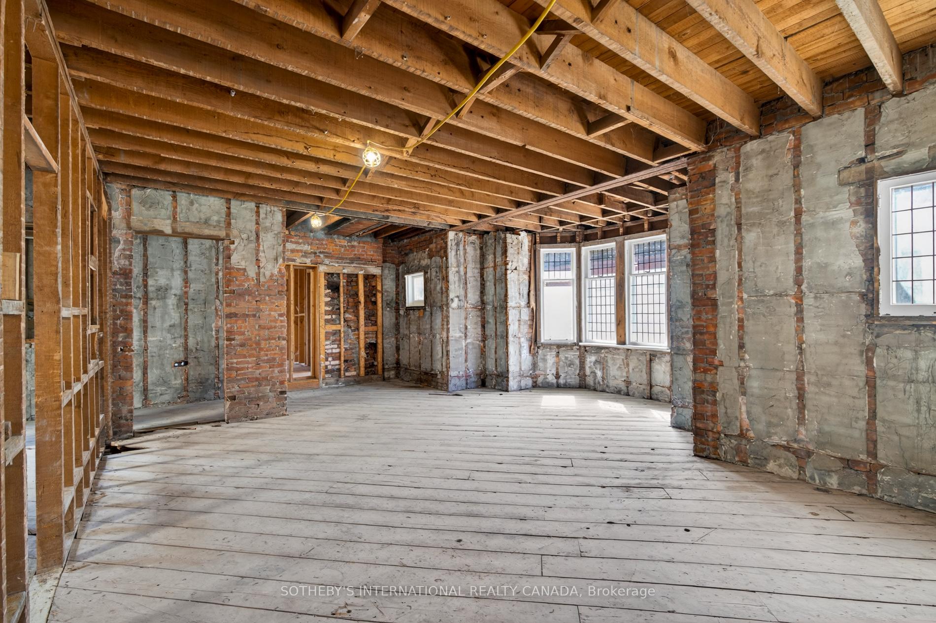 579 Indian Road