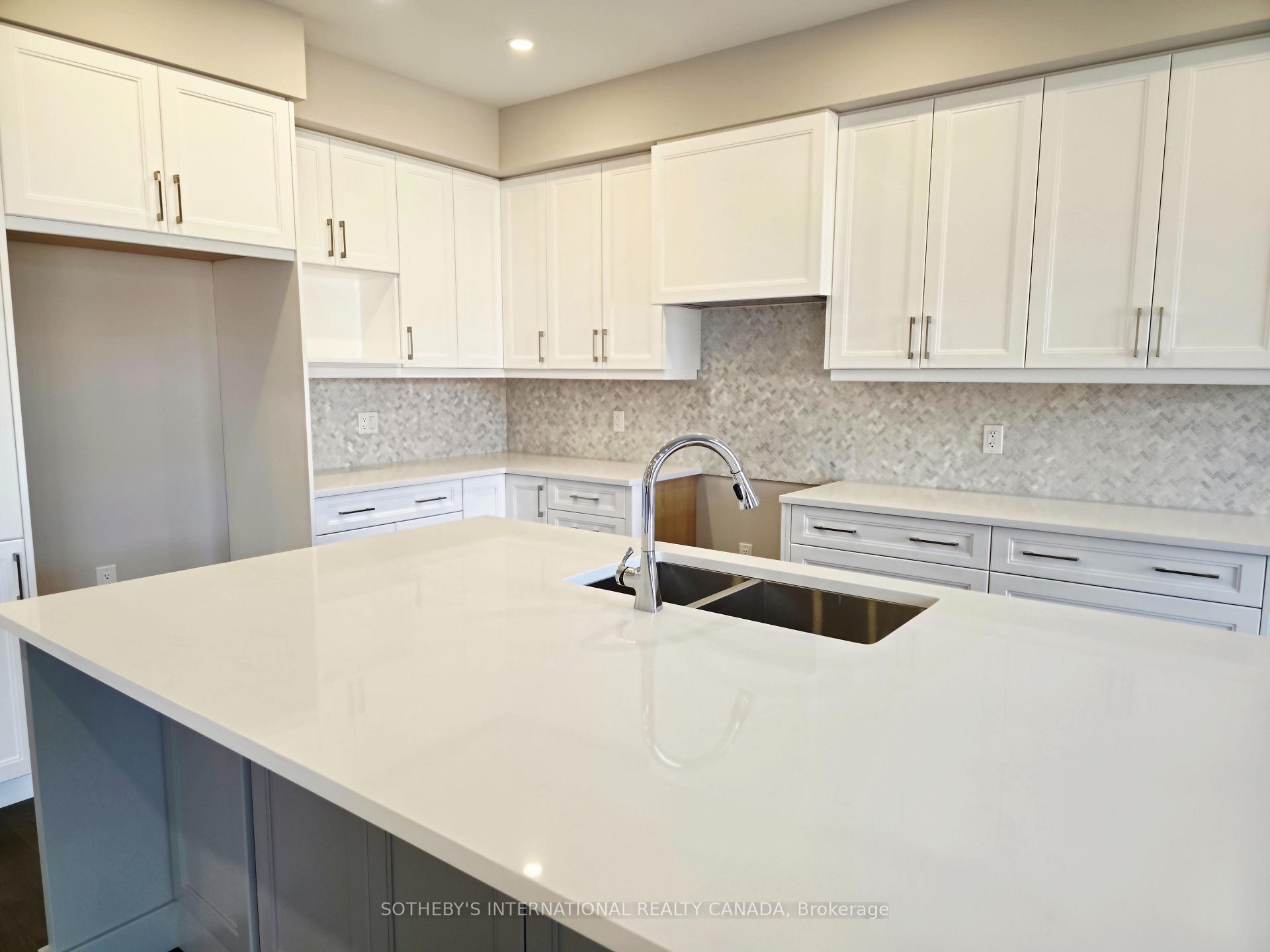 516 Markay Common