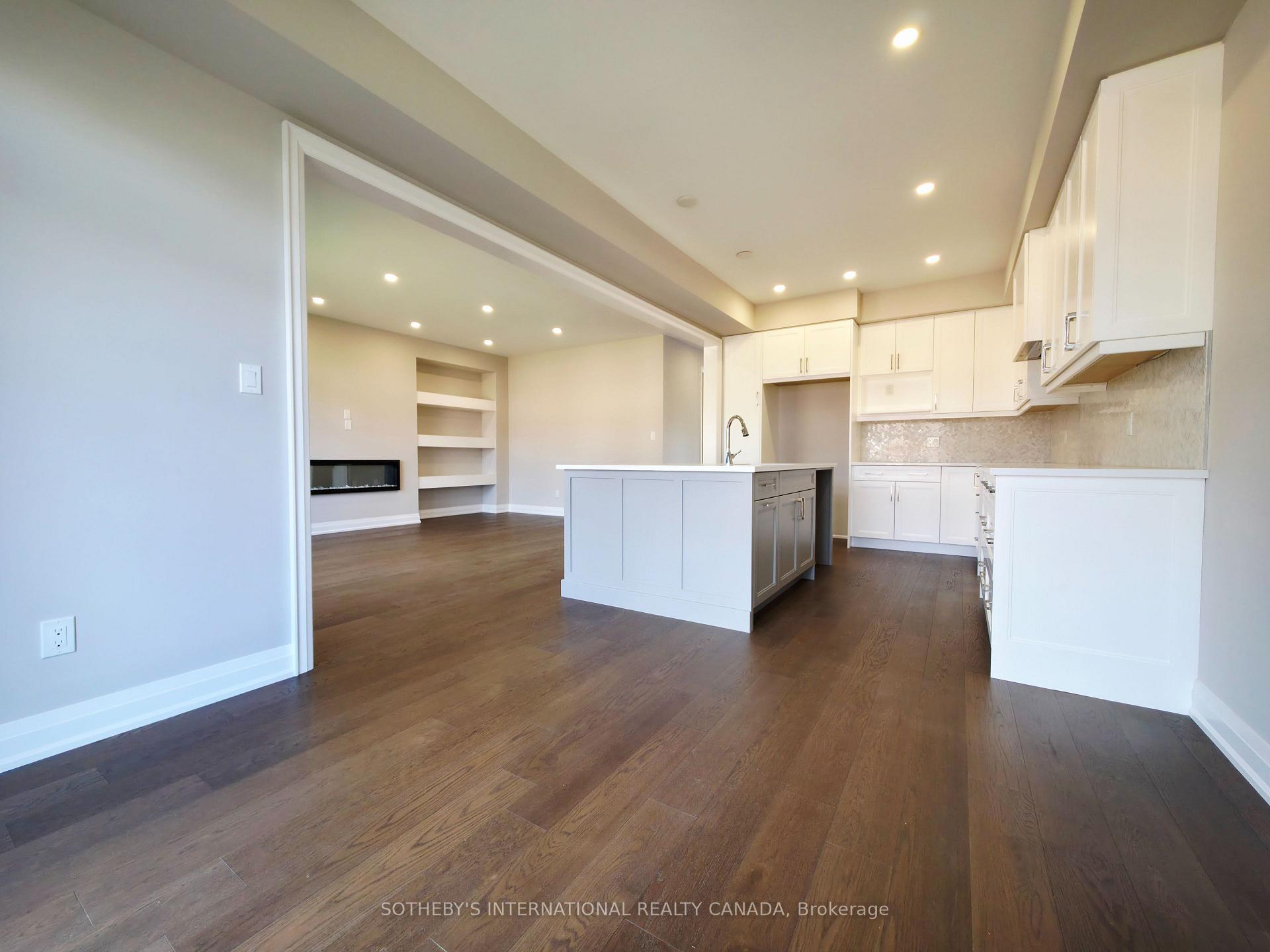 516 Markay Common
