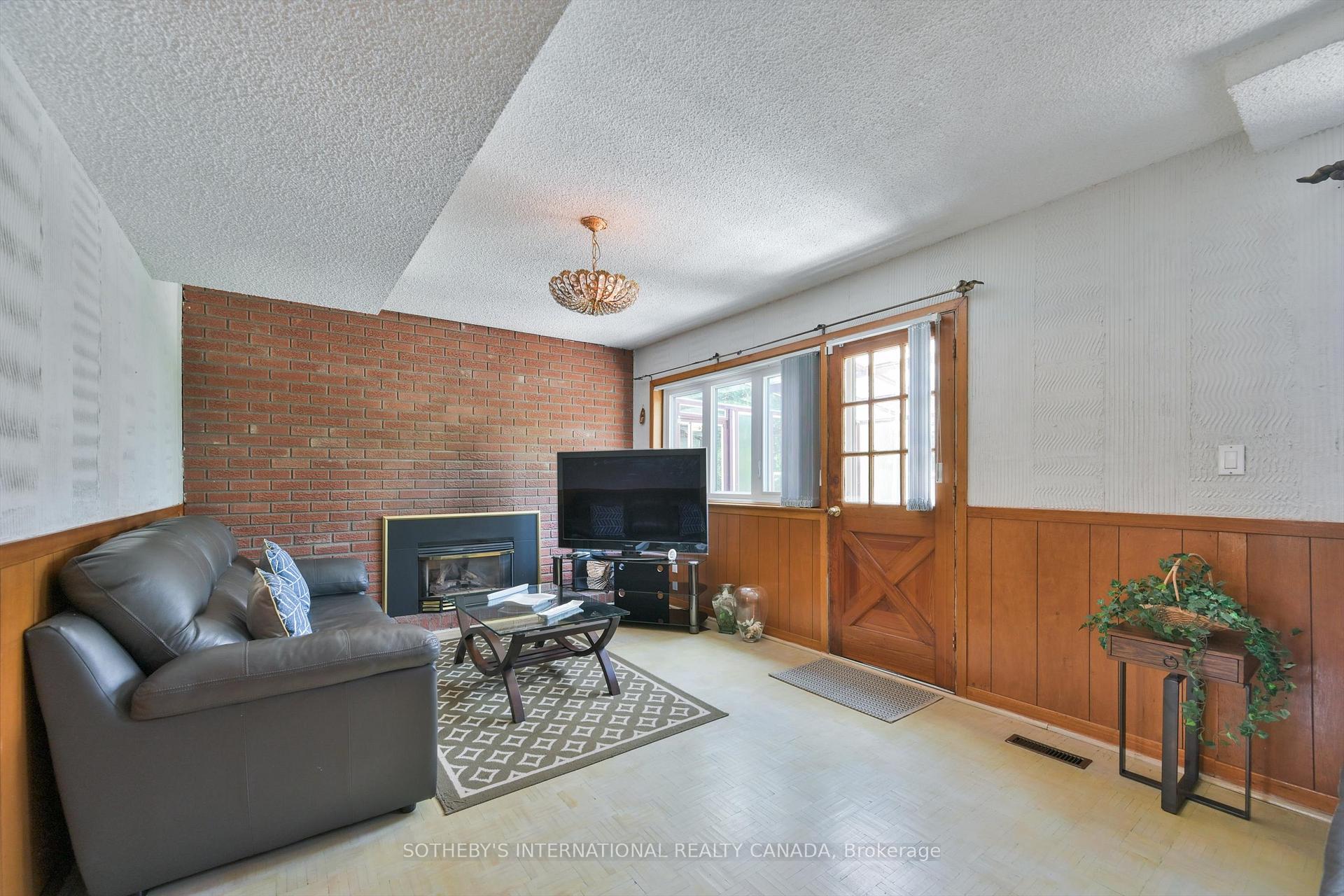 283 Derrydown Road