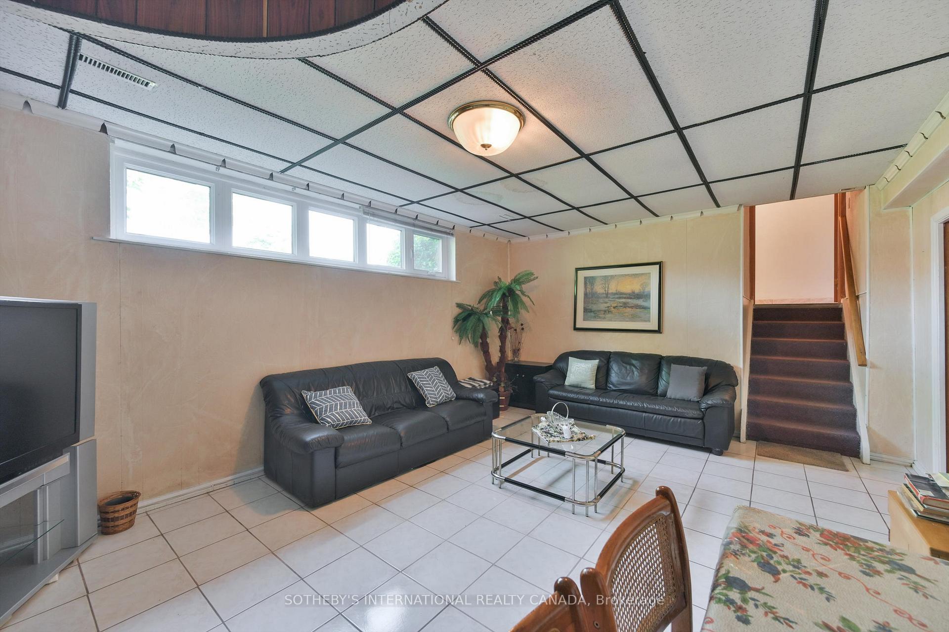 283 Derrydown Road