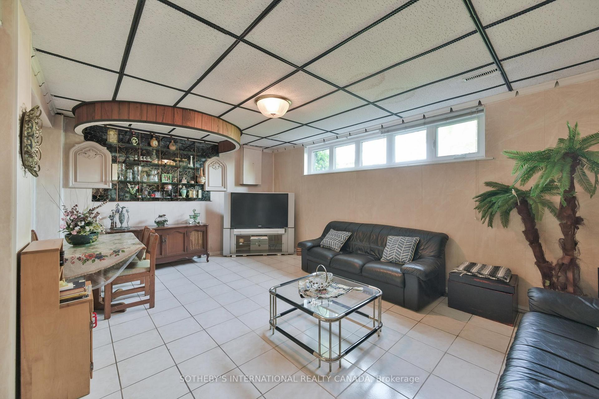 283 Derrydown Road