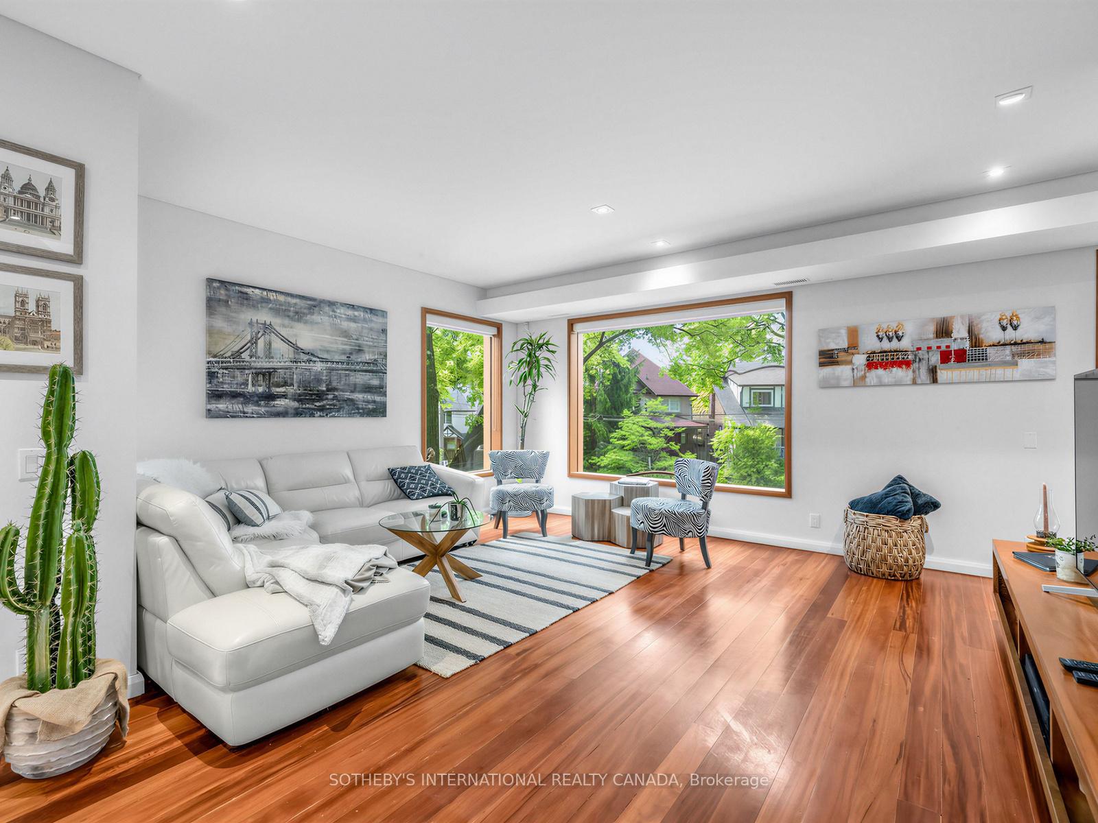 32 Regal Road