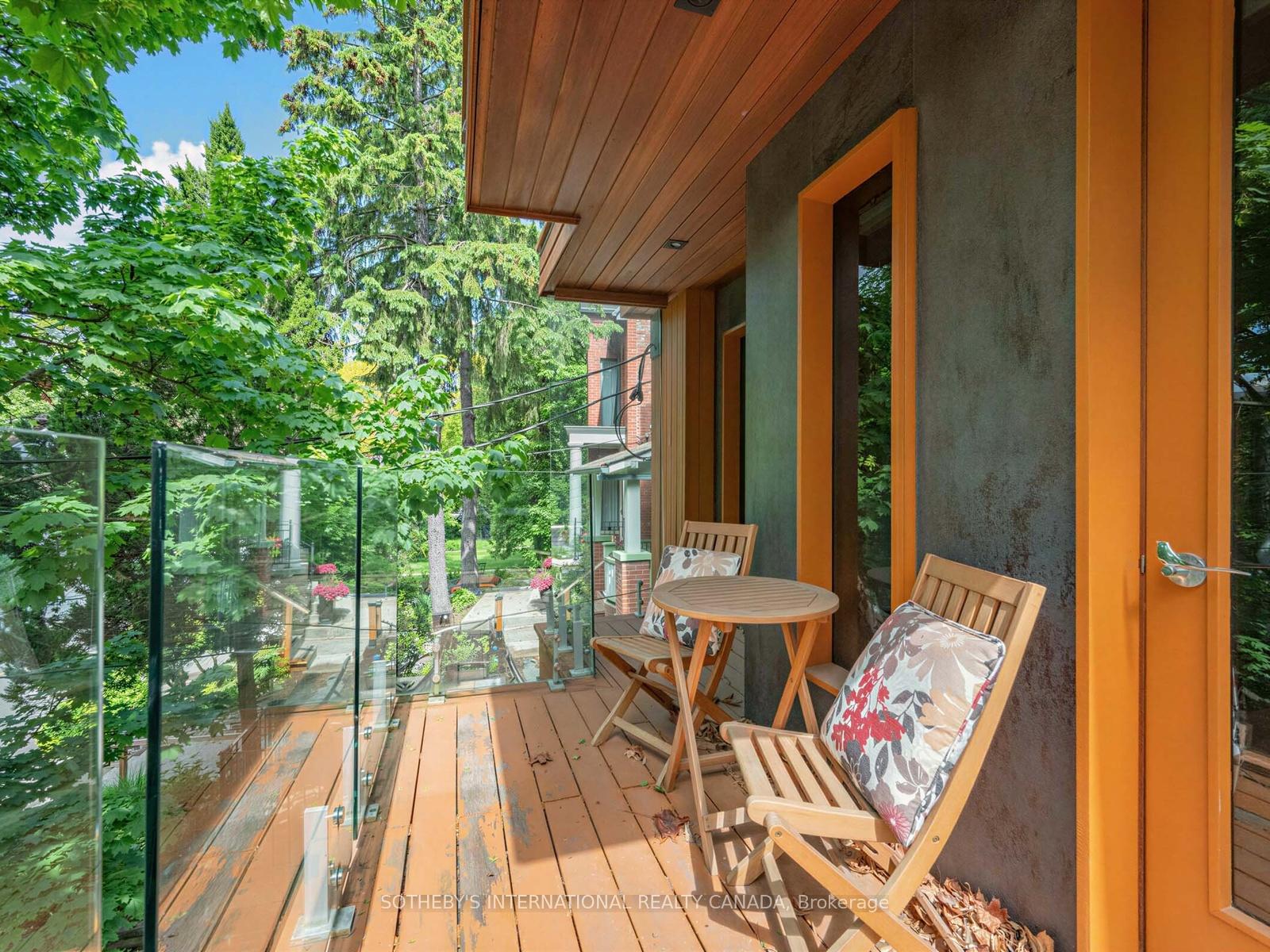 32 Regal Road