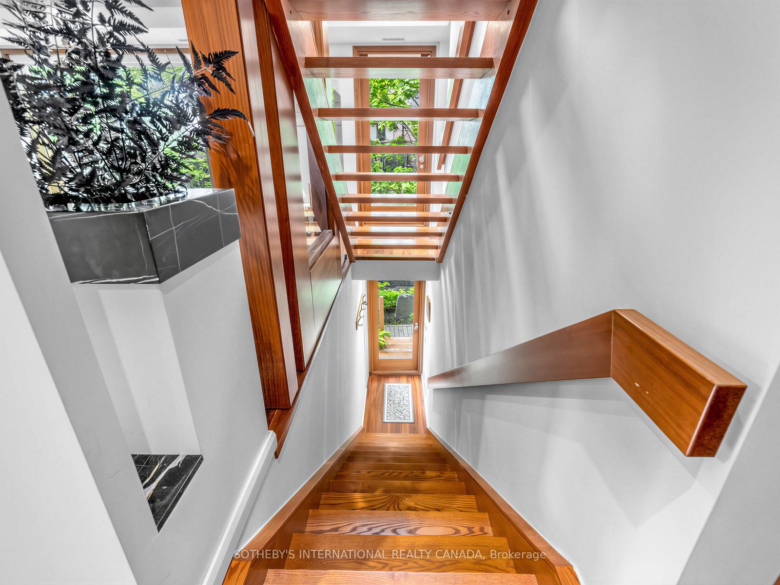 32 Regal Road