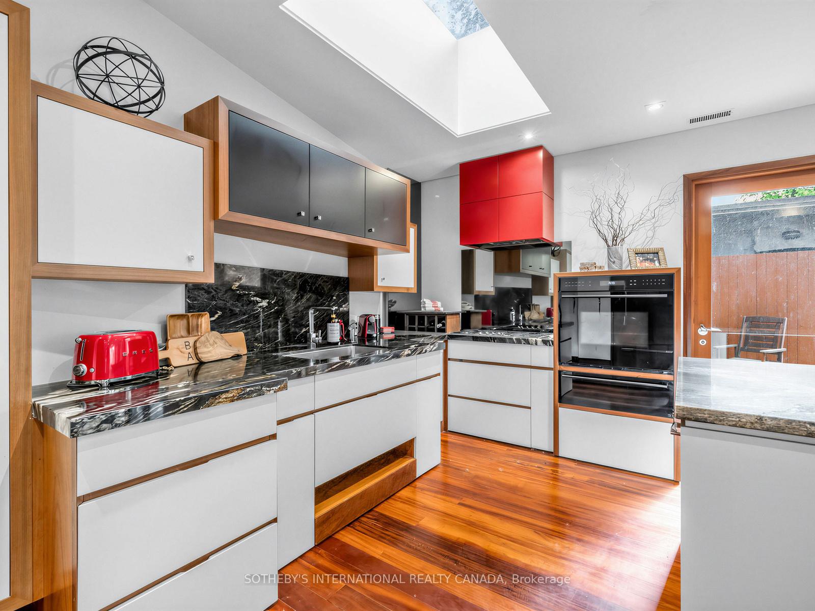 32 Regal Road