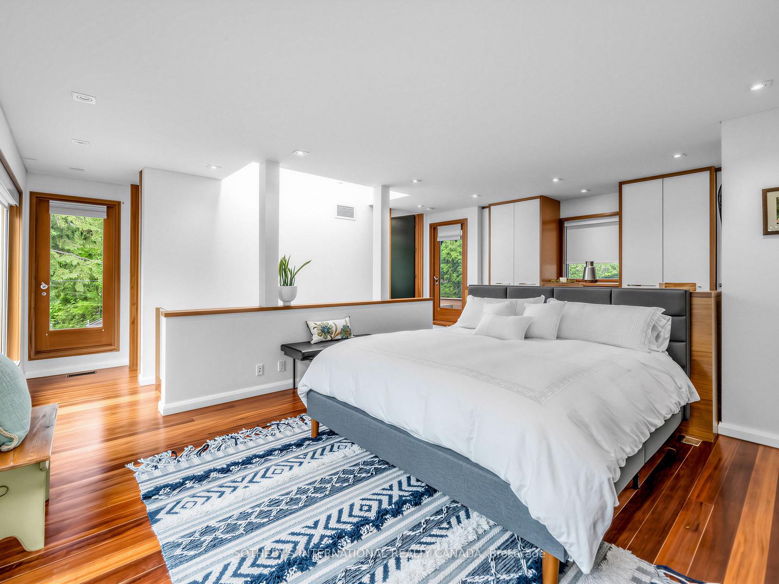 32 Regal Road