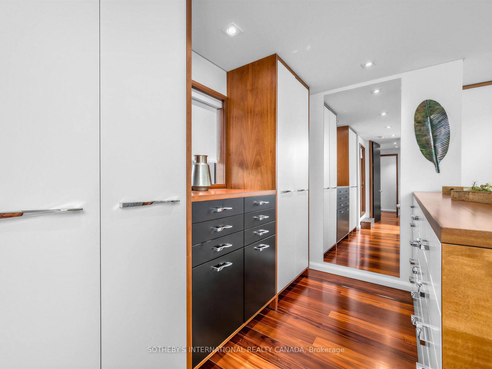 32 Regal Road
