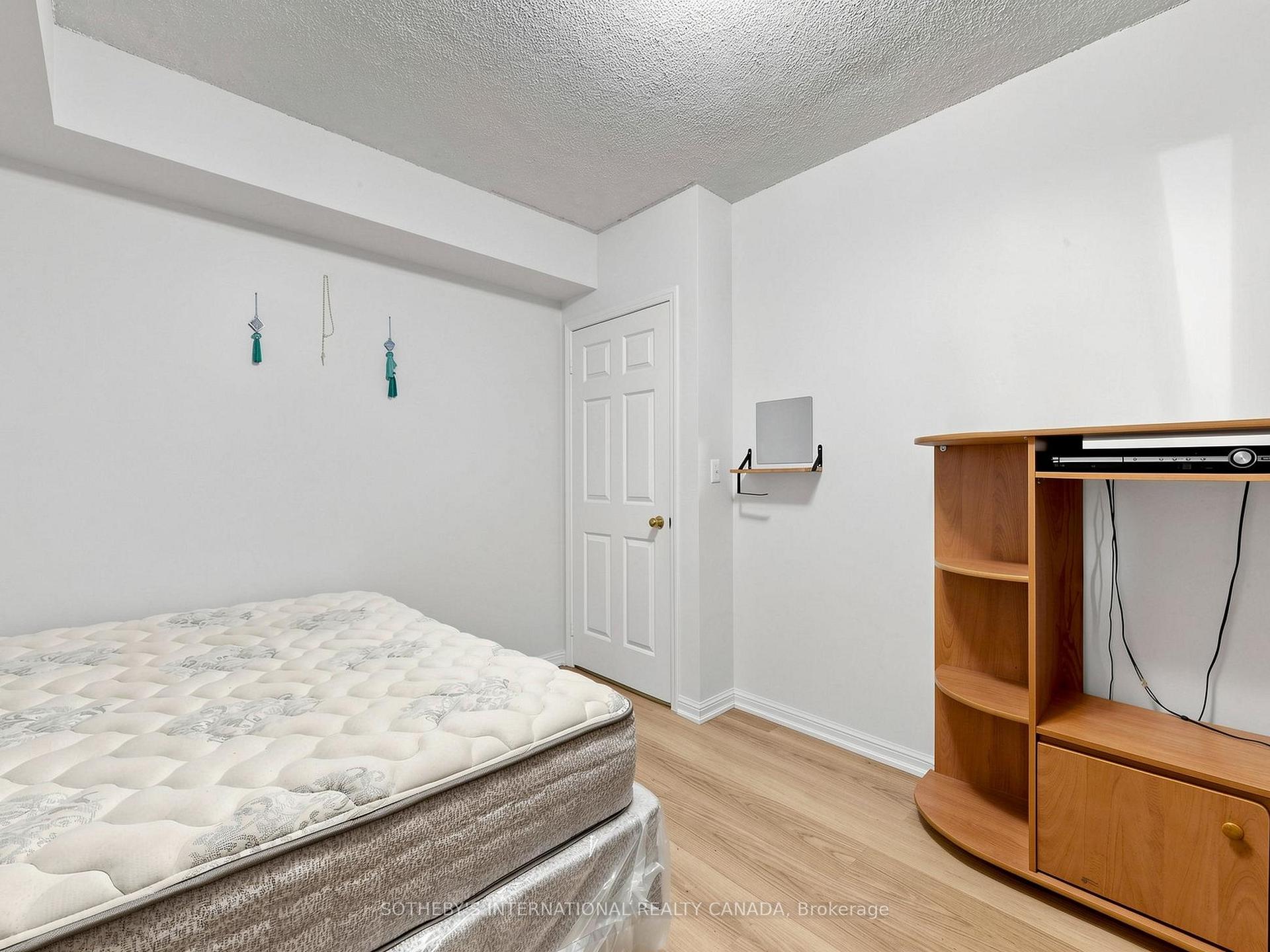 3035 Finch Avenue W 2012