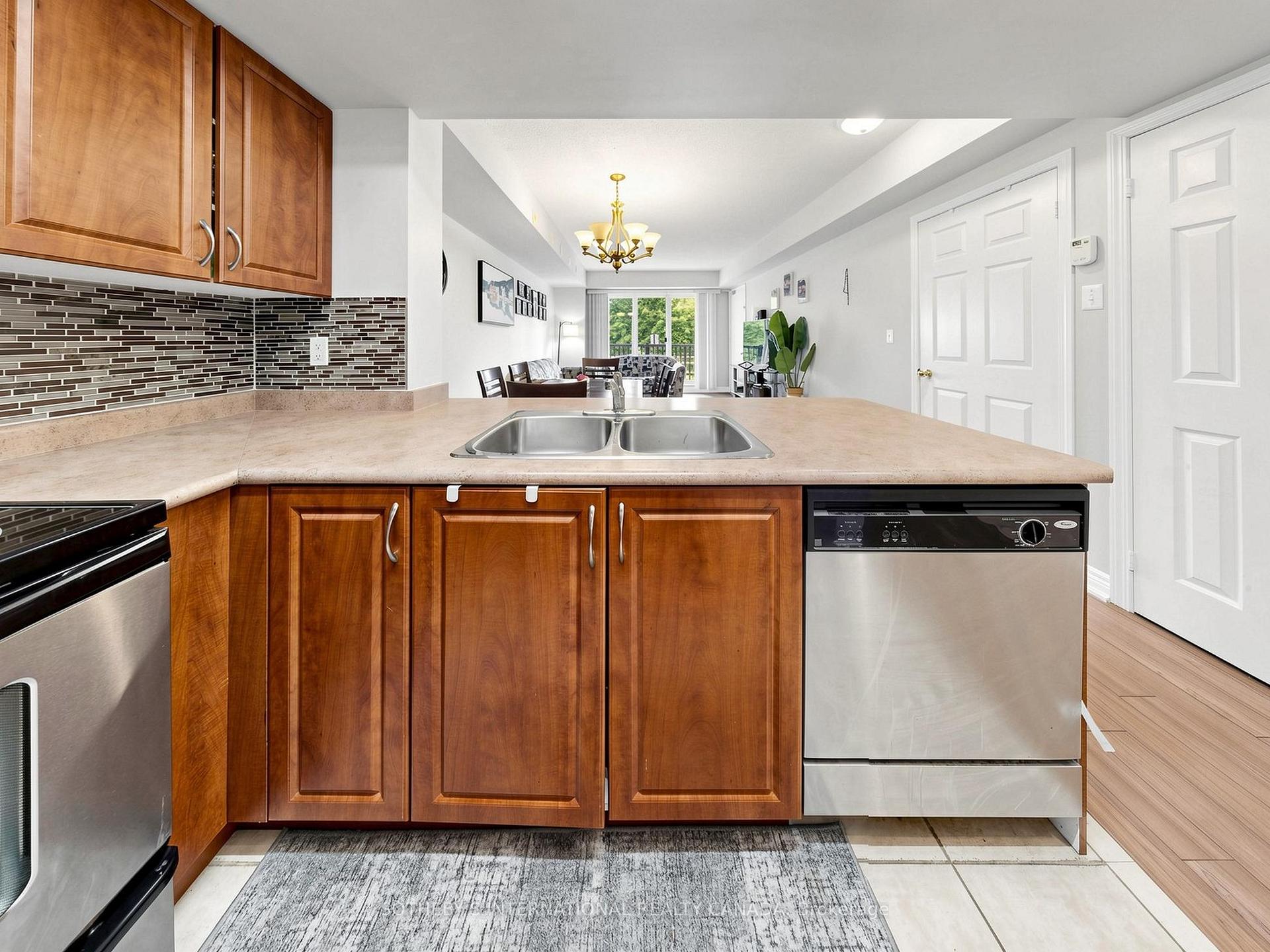 3035 Finch Avenue W 2012