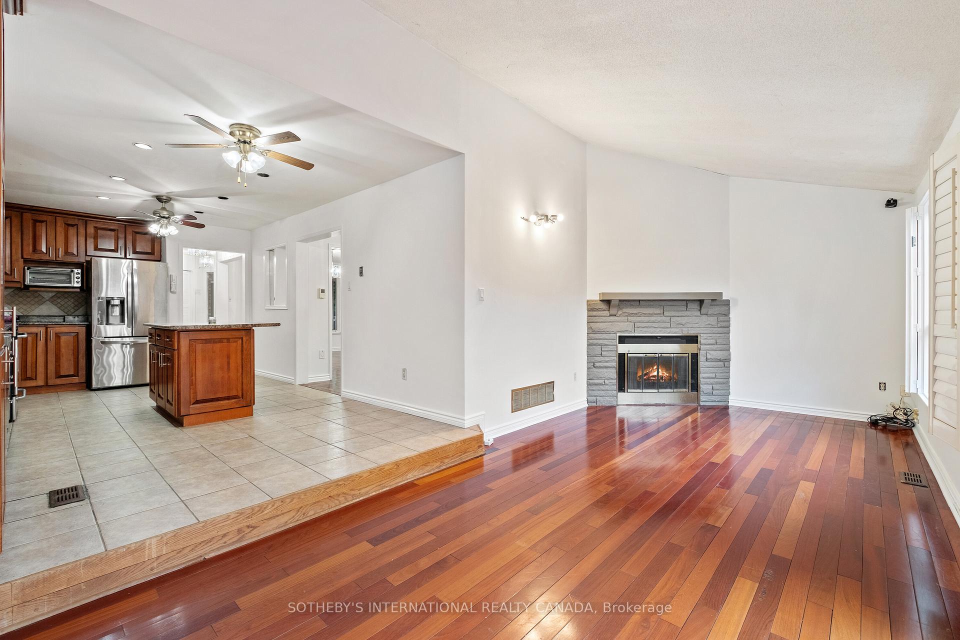 3631 Cherrington Crescent