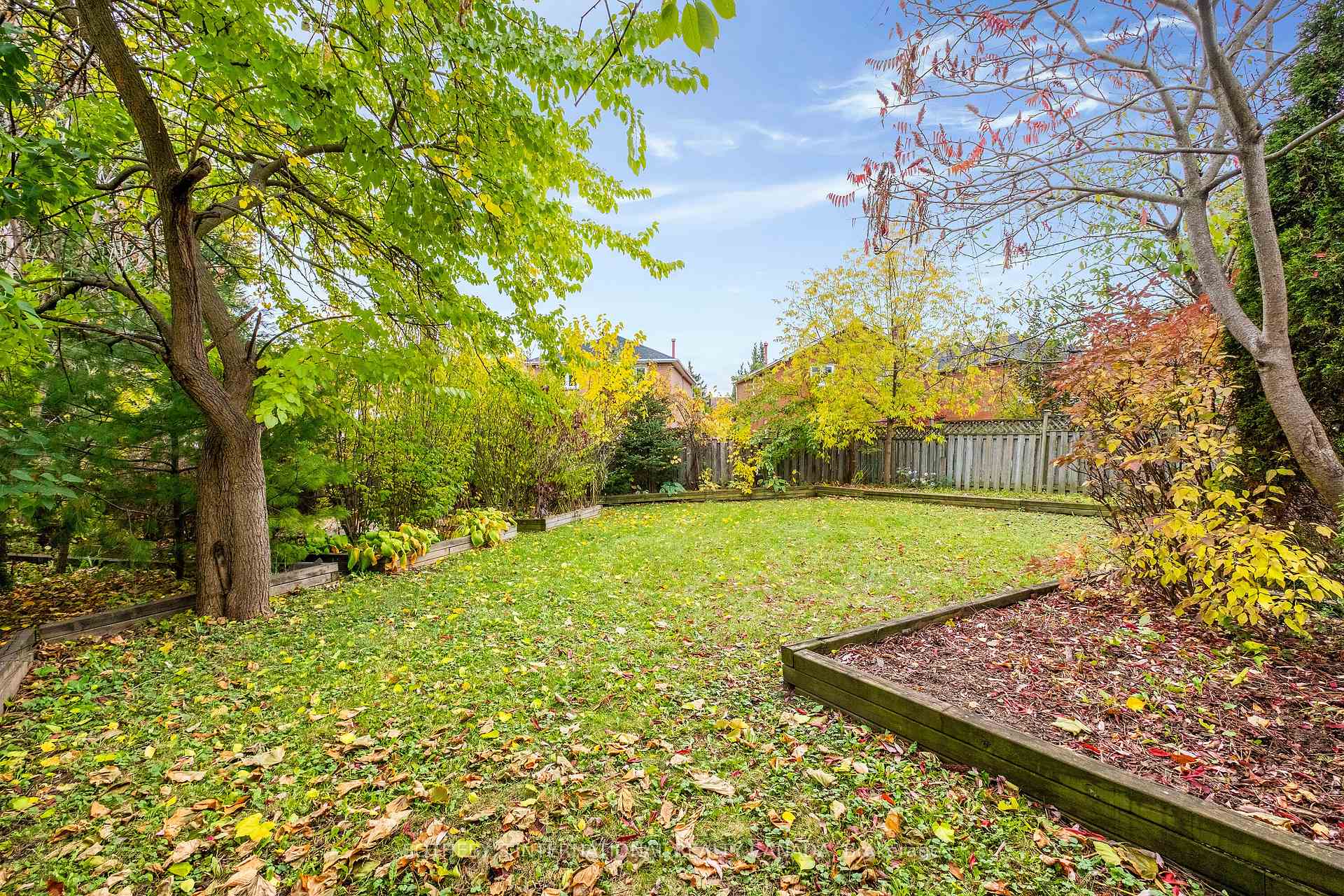 3631 Cherrington Crescent