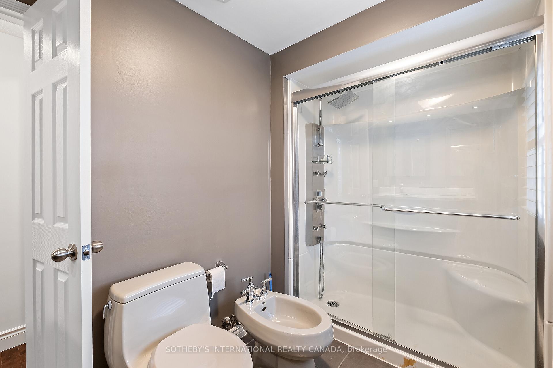 3631 Cherrington Crescent