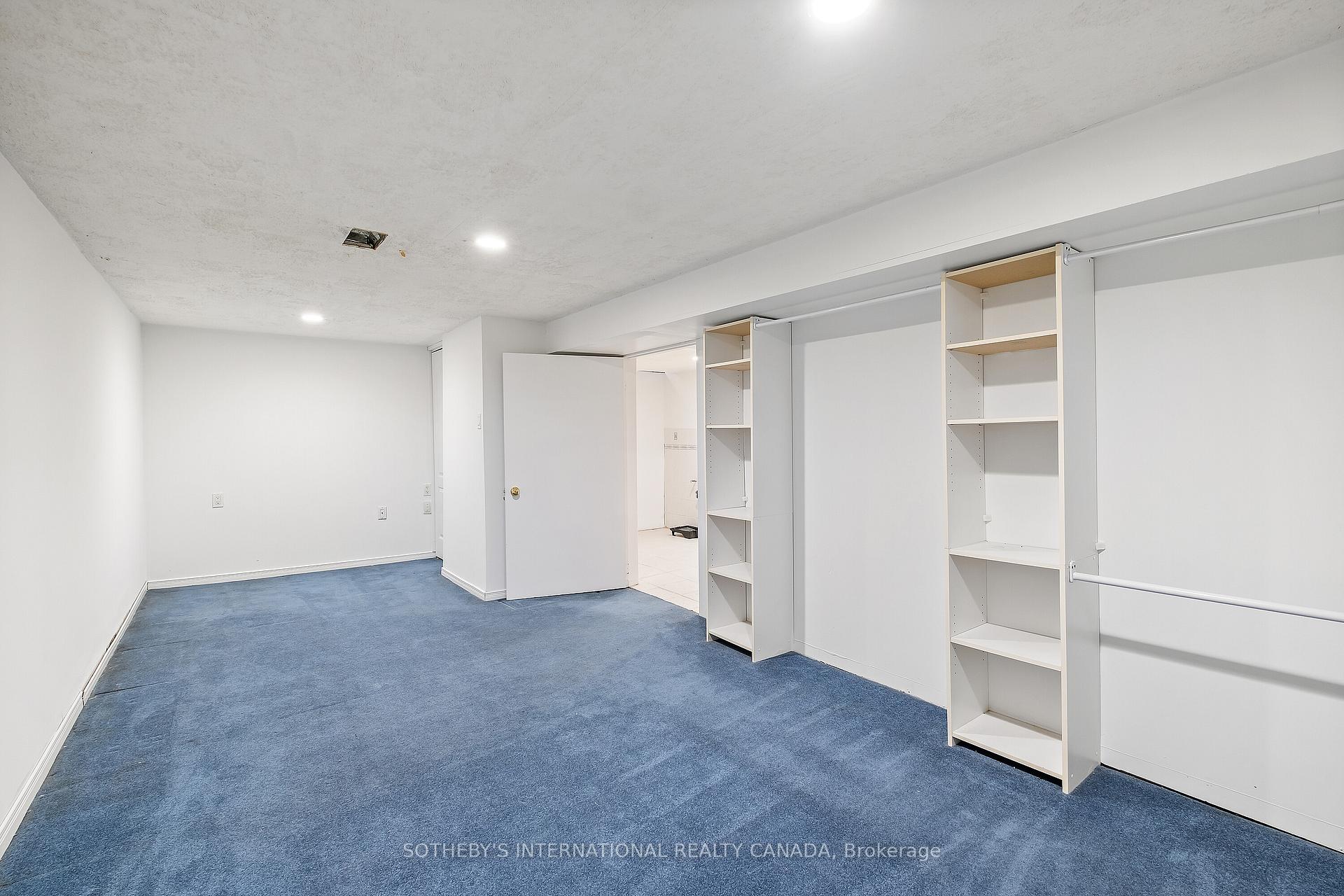 3631 Cherrington Crescent