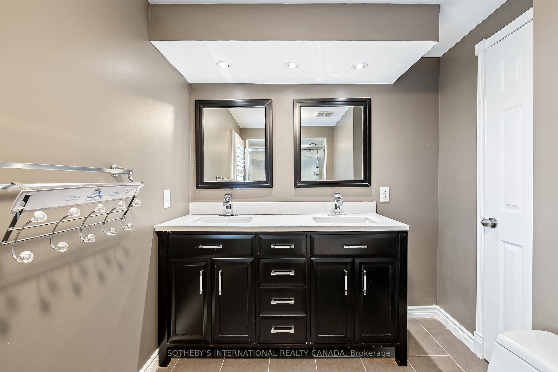 3631 Cherrington Crescent