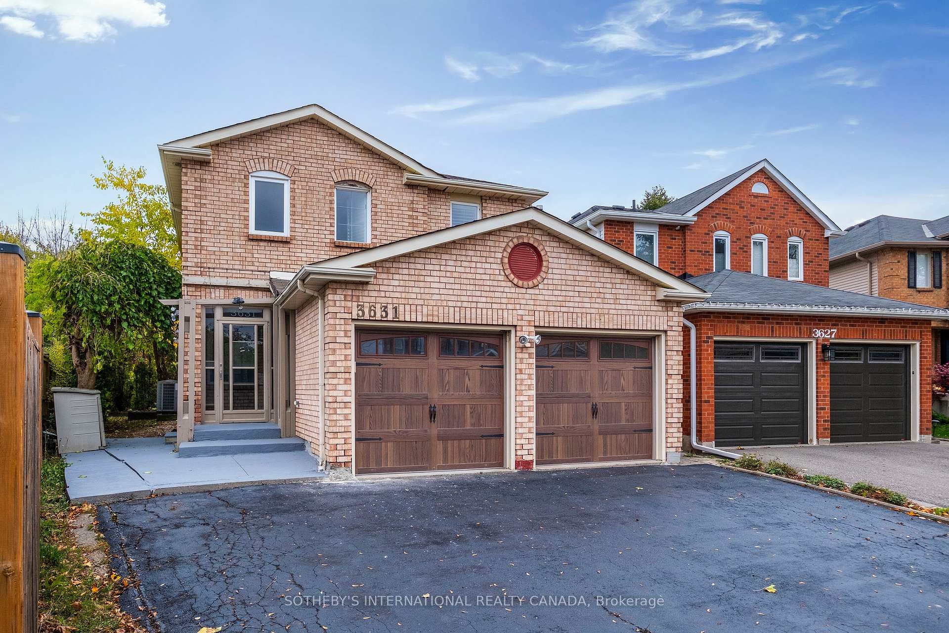 3631 Cherrington Crescent