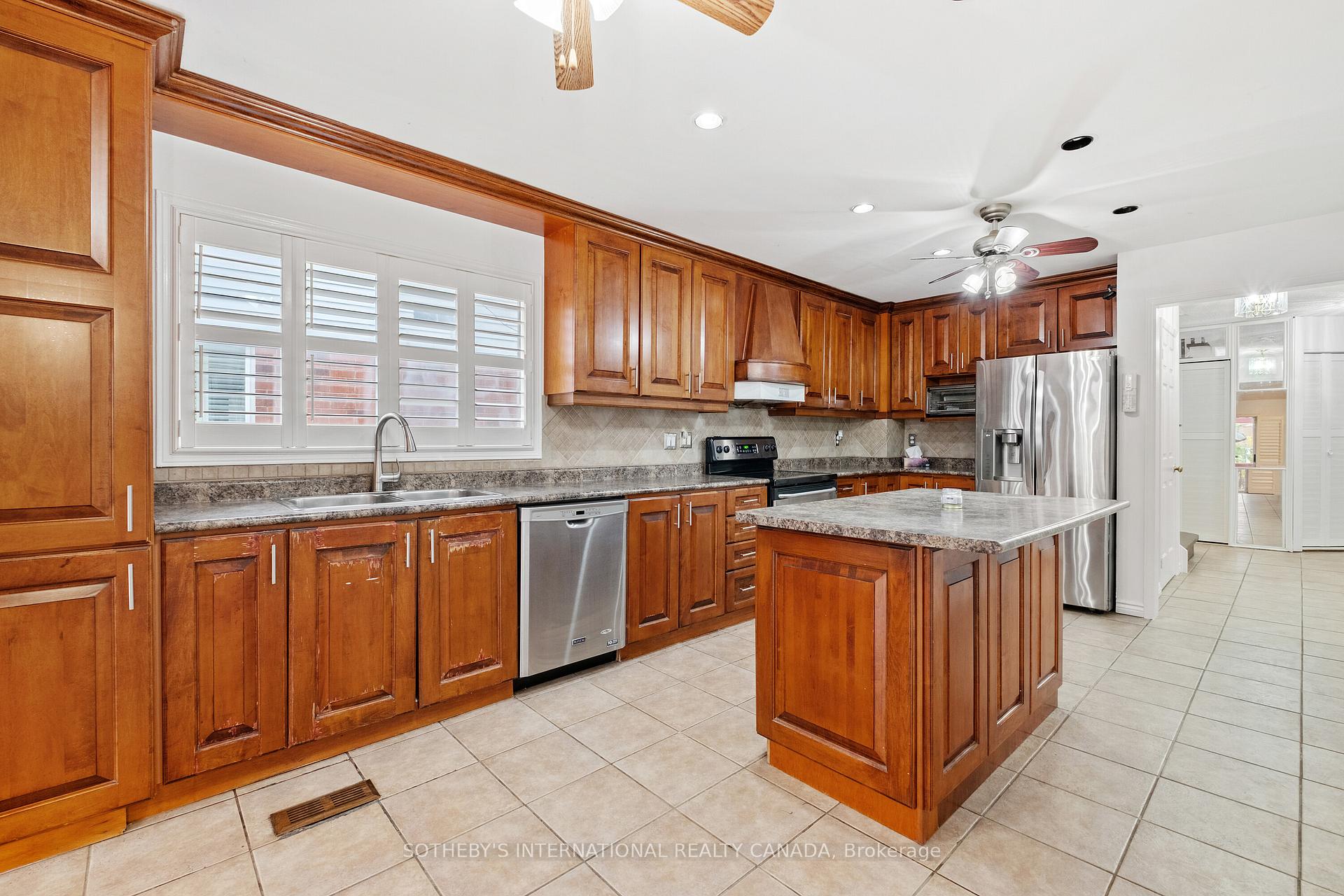 3631 Cherrington Crescent