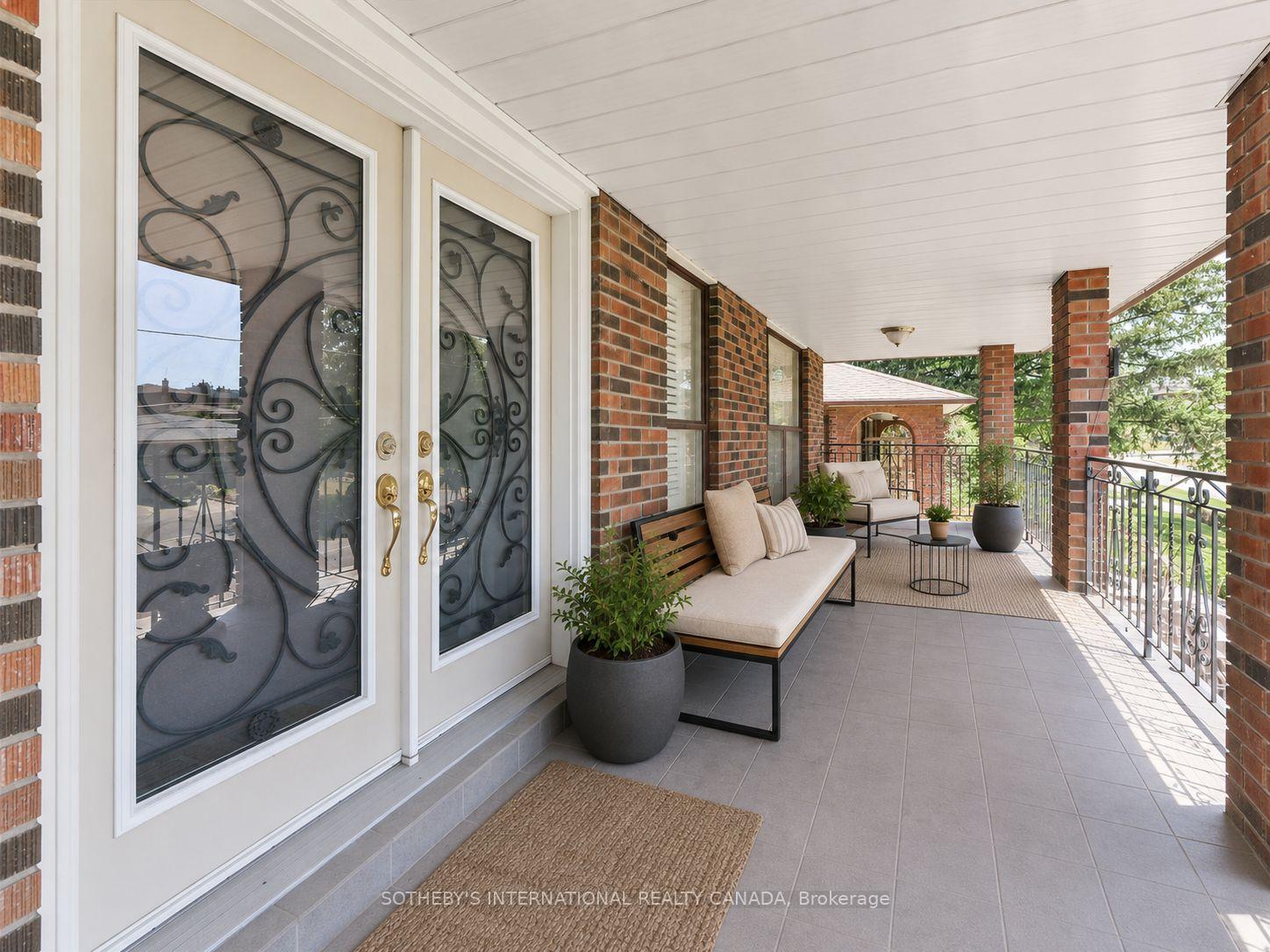 502 Queens Drive