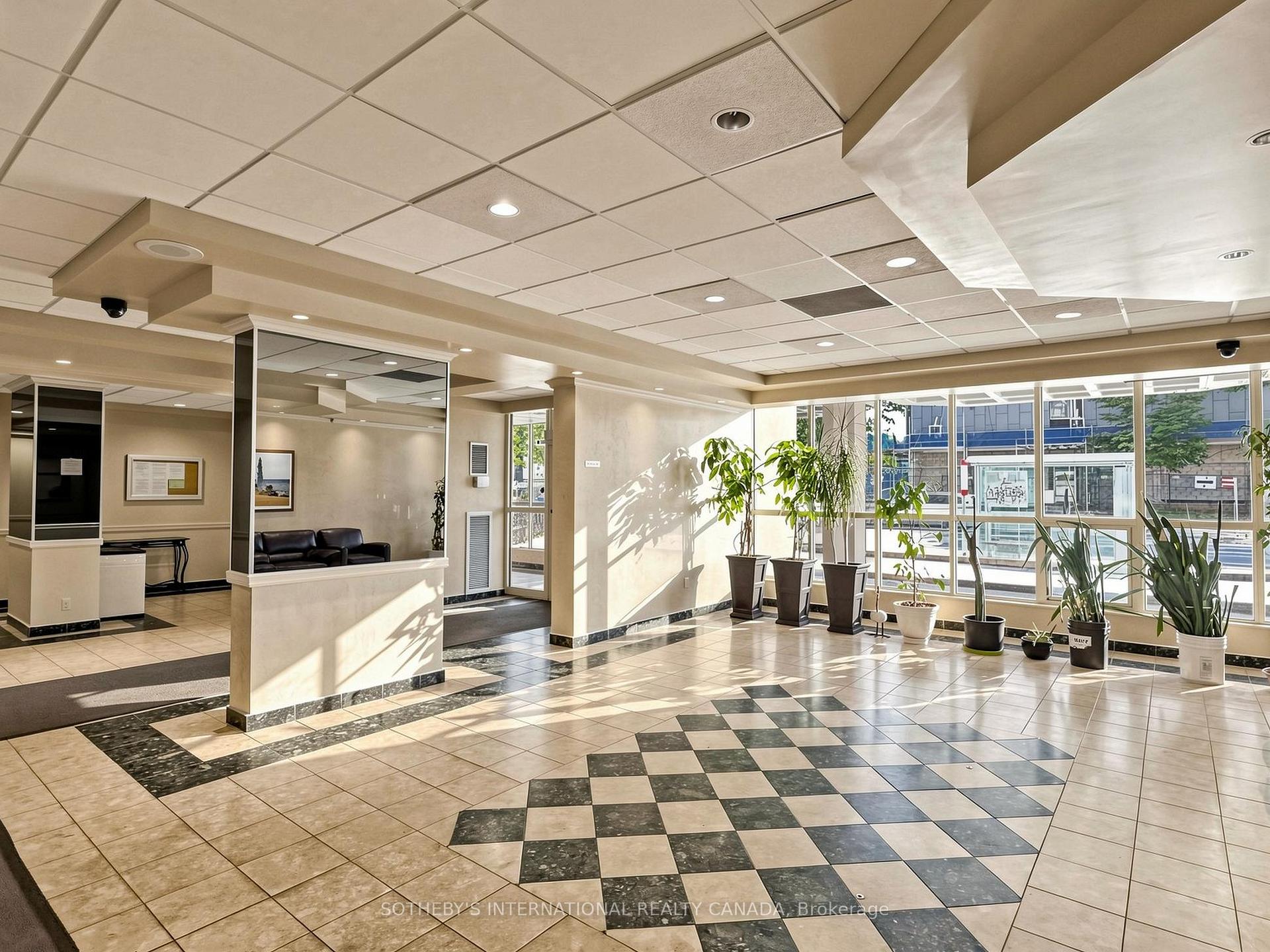 135 Marlee Avenue 403