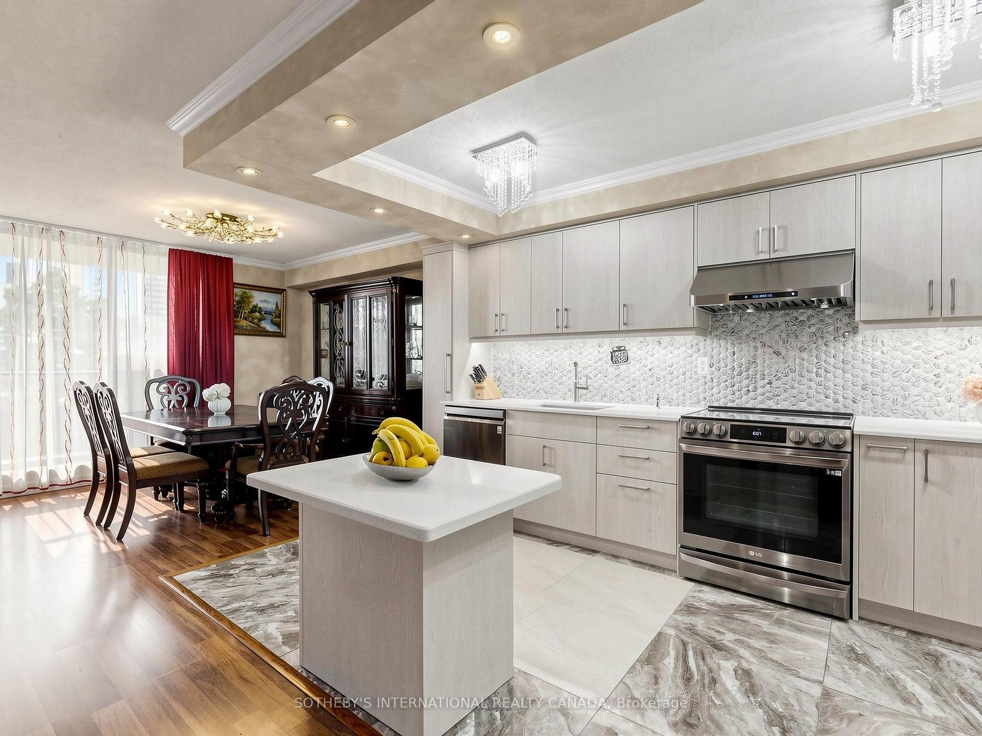 135 Marlee Avenue 403