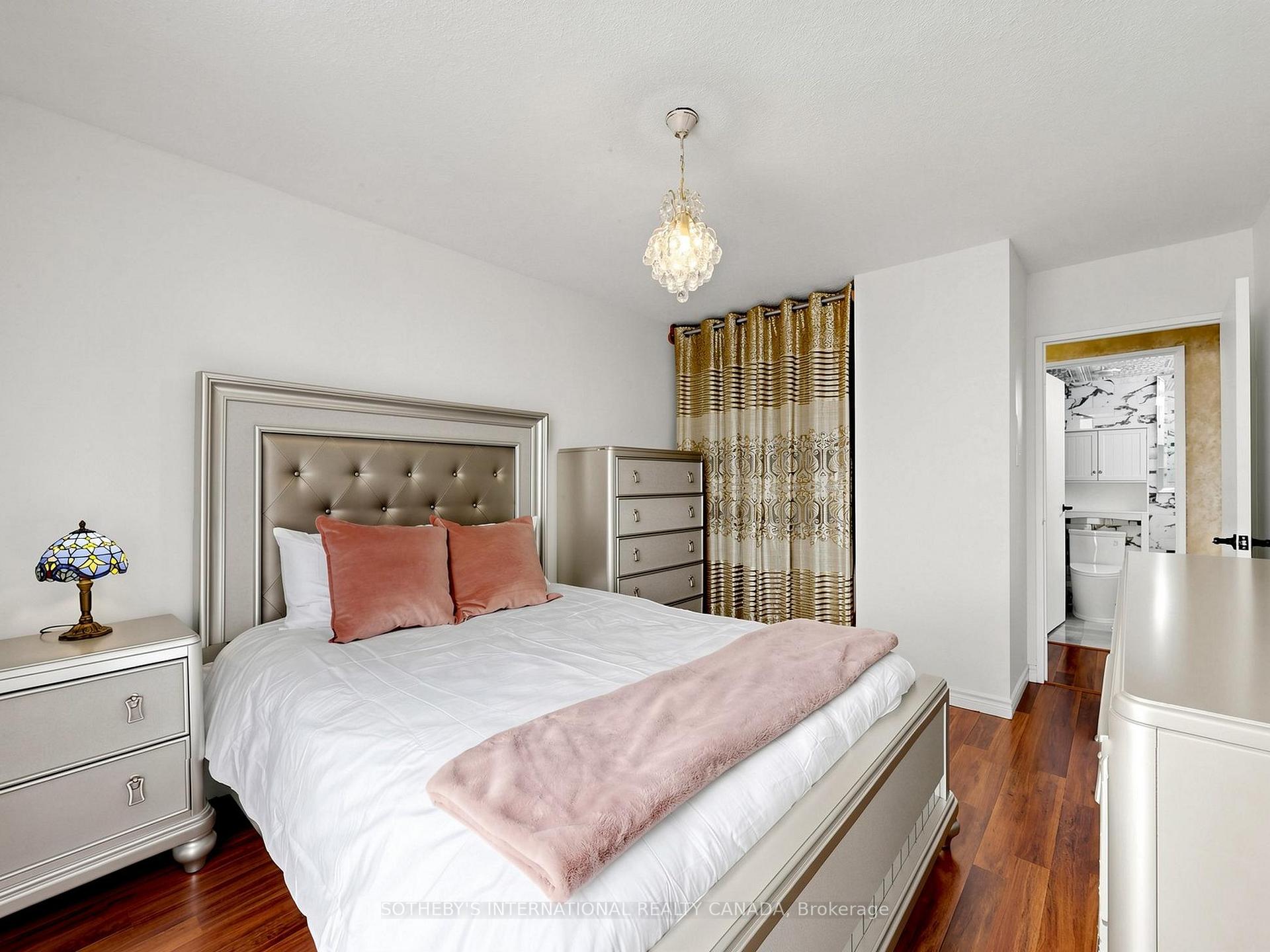 135 Marlee Avenue 403