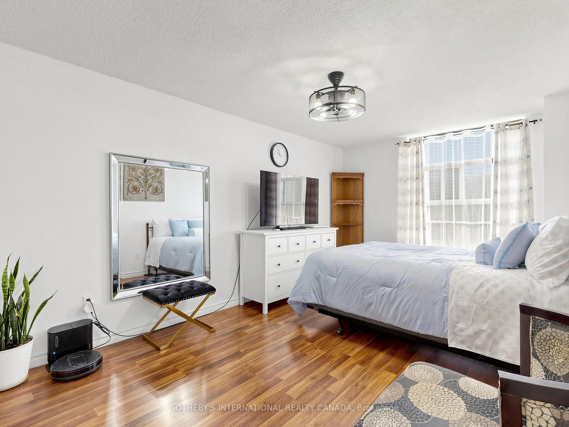 135 Marlee Avenue 403