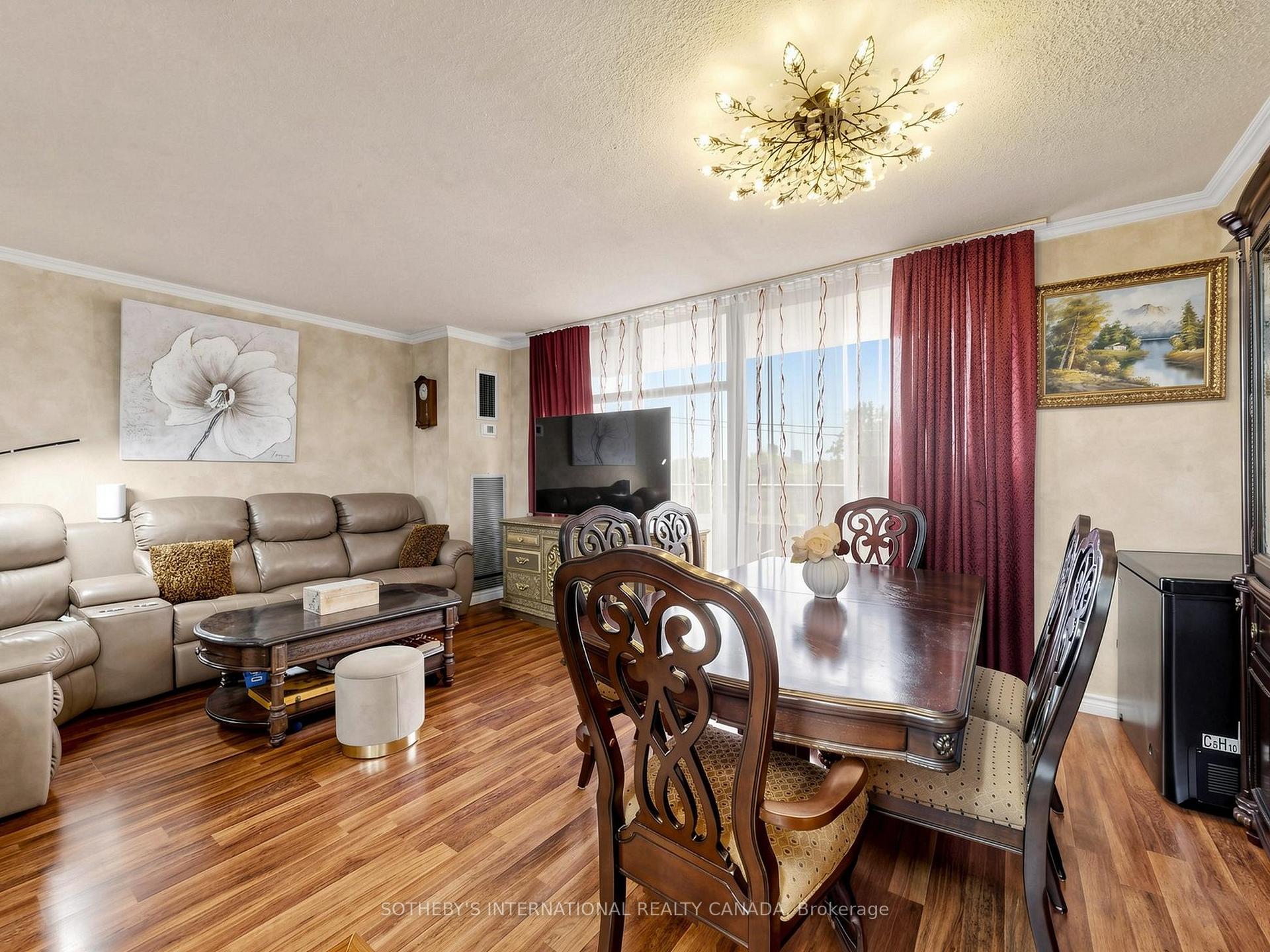 135 Marlee Avenue 403