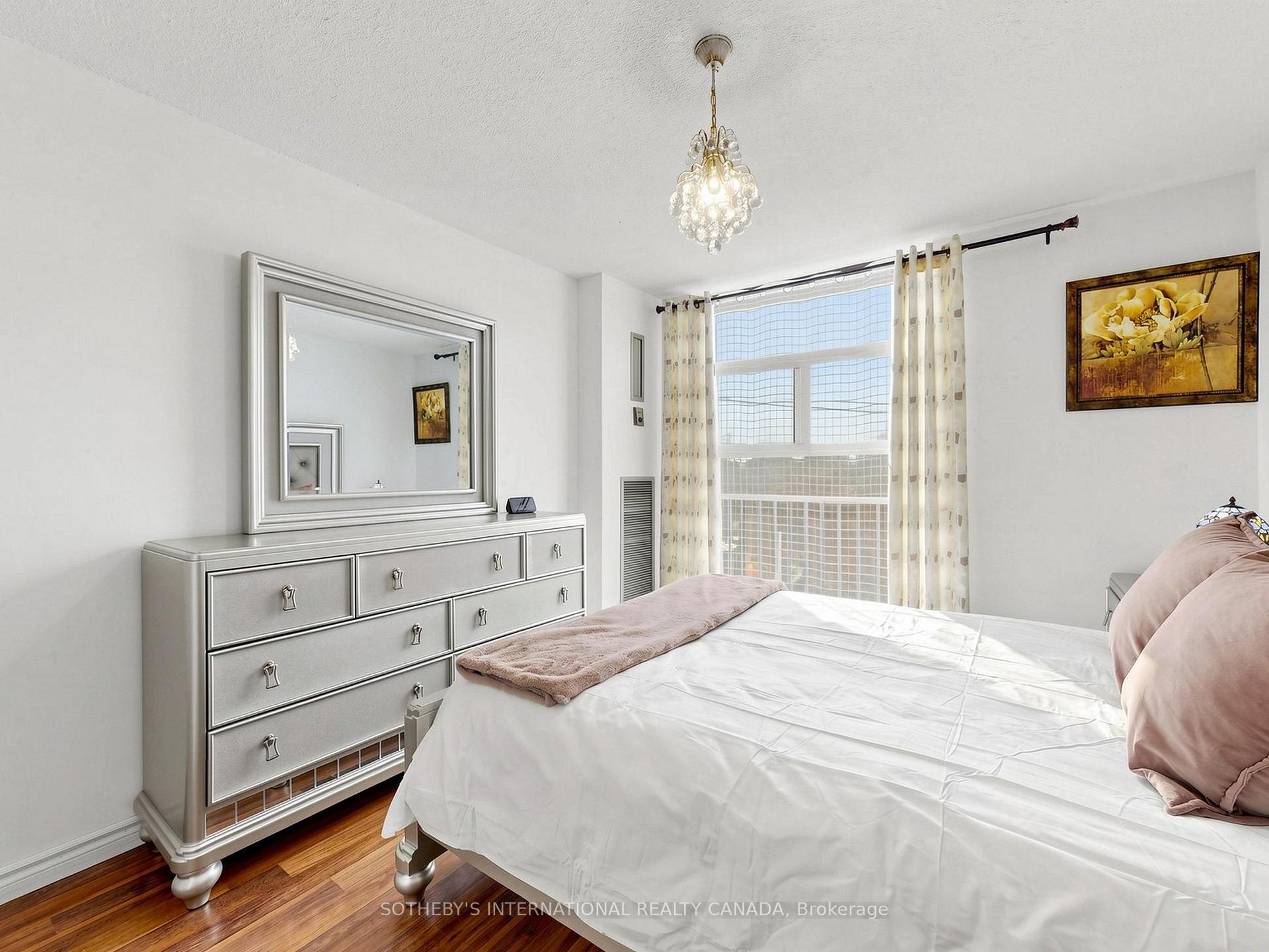 135 Marlee Avenue 403