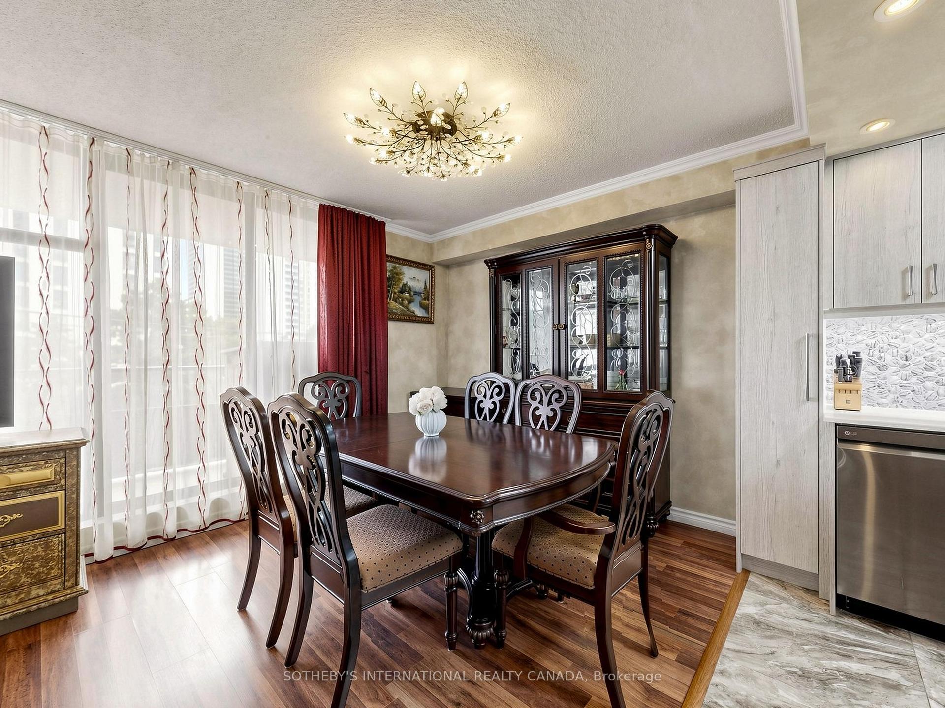 135 Marlee Avenue 403