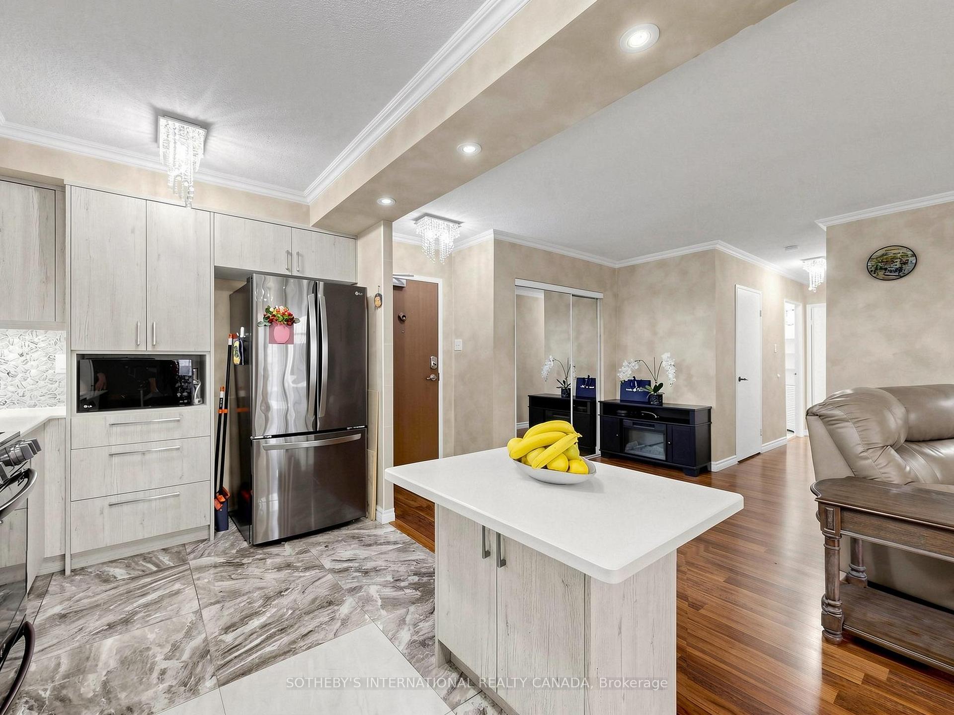 135 Marlee Avenue 403