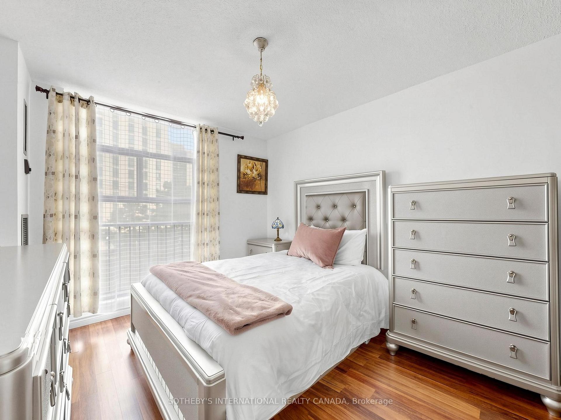 135 Marlee Avenue 403