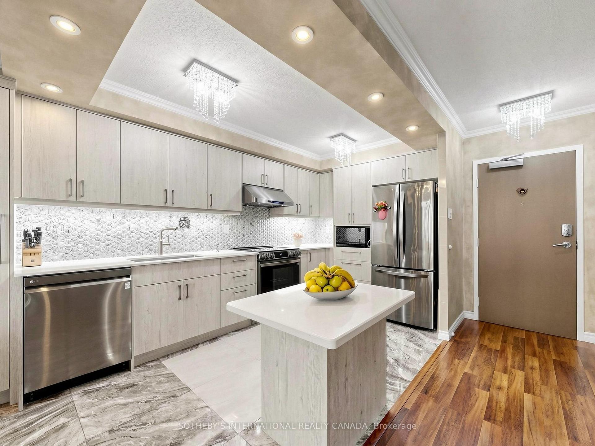 135 Marlee Avenue 403