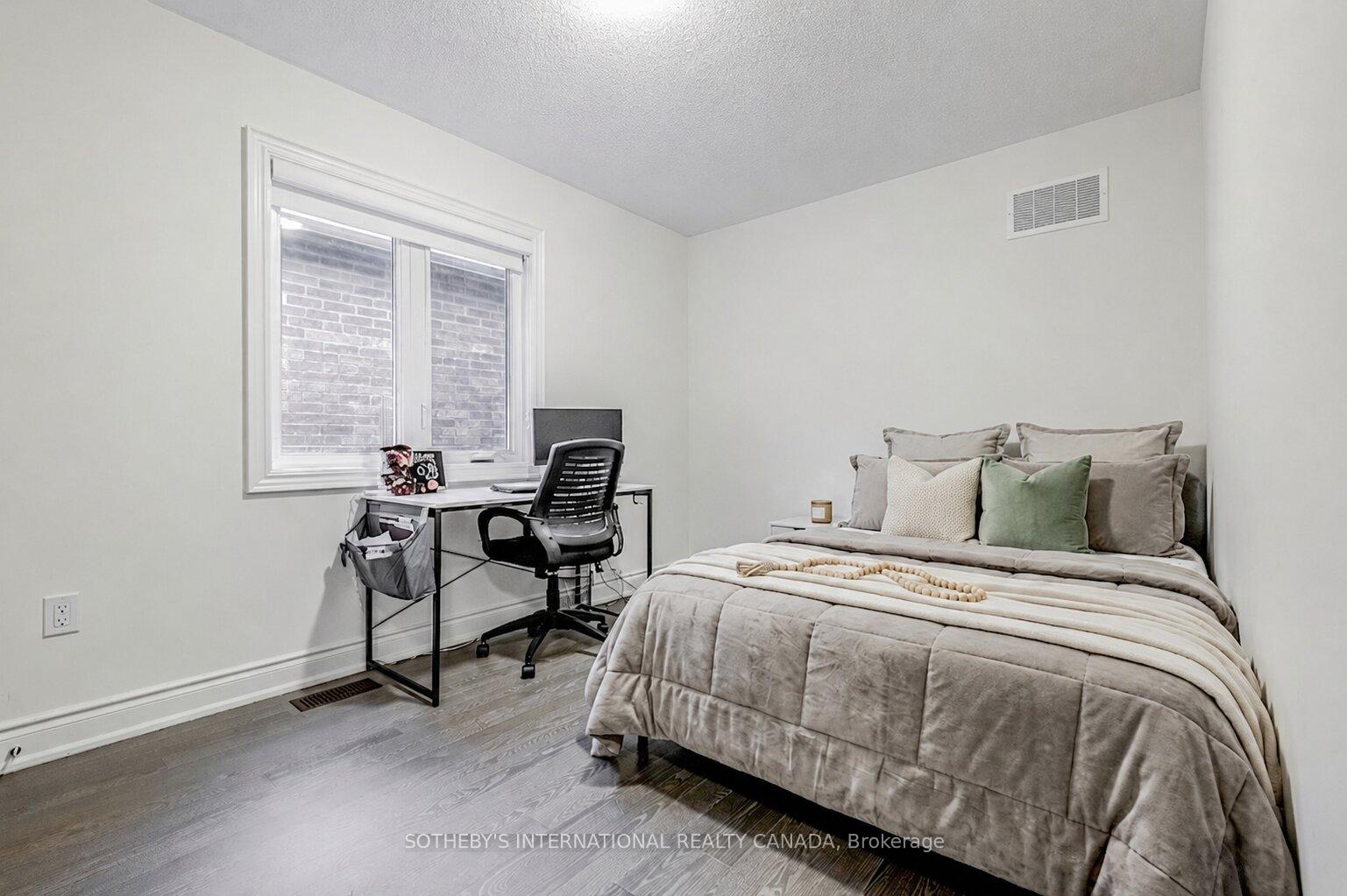 36 Quinton Ridge Upper