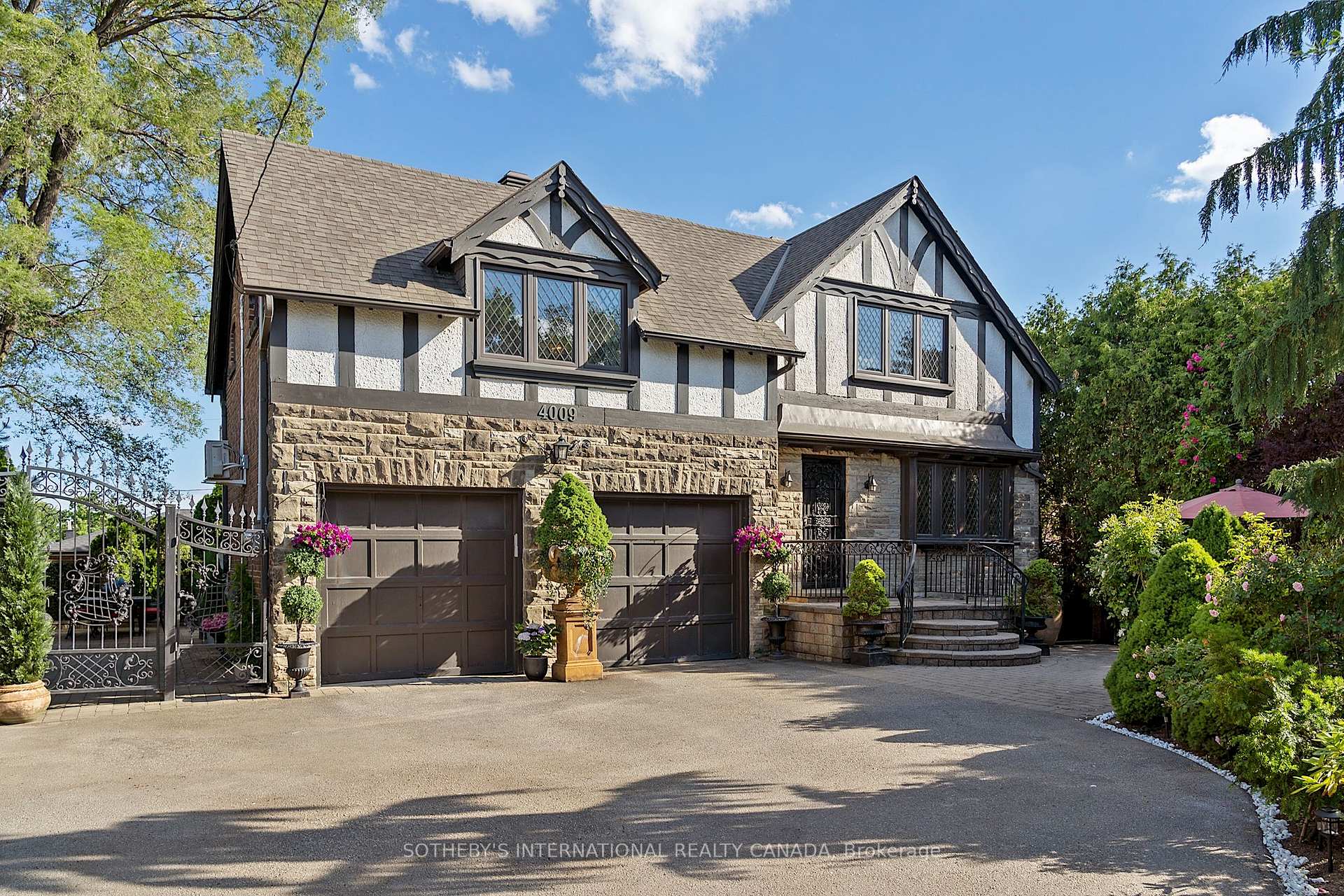 4009 Bloor Street W