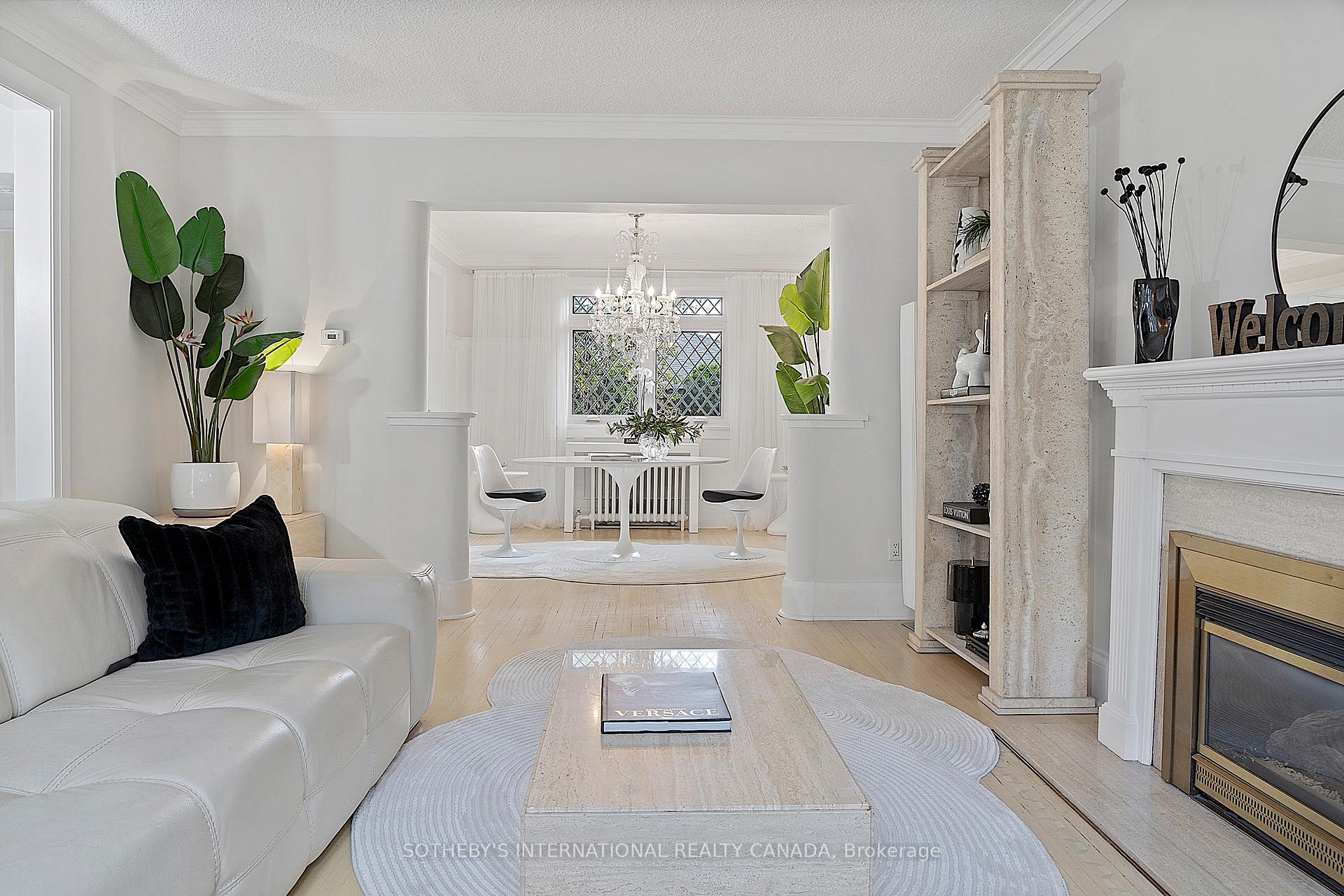 4009 Bloor Street W