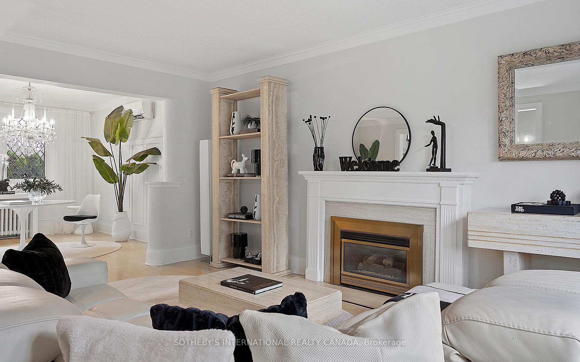4009 Bloor Street W