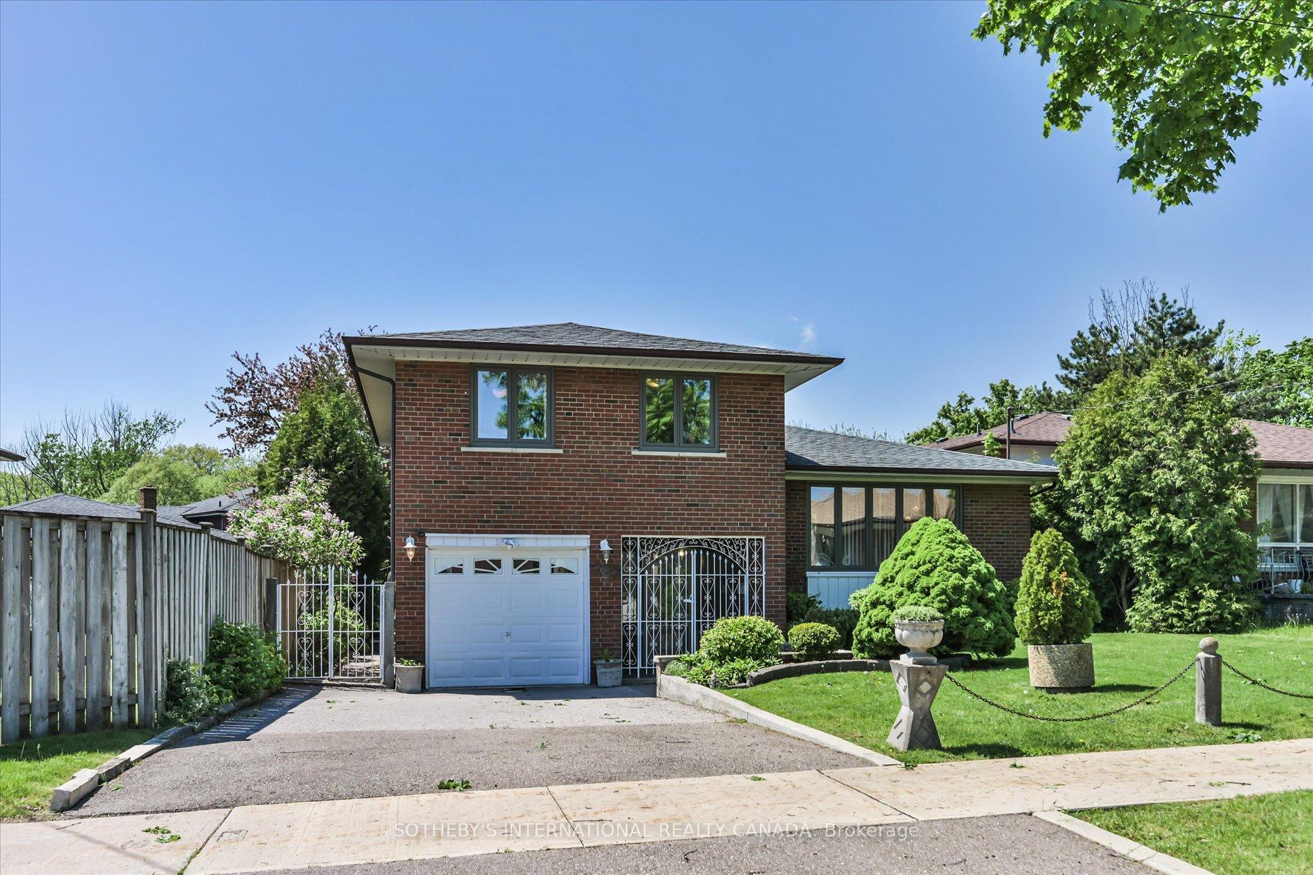 283 Derrydown Road, Toronto
