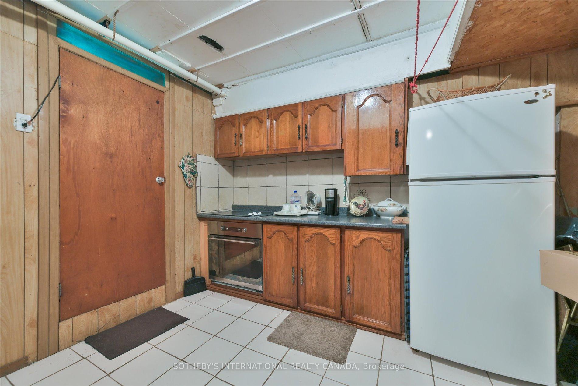 283 Derrydown Road, Toronto