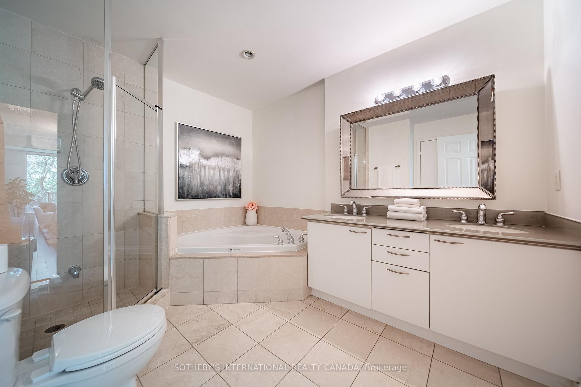 80 Palace Pier Court 302, Toronto Unit: 302