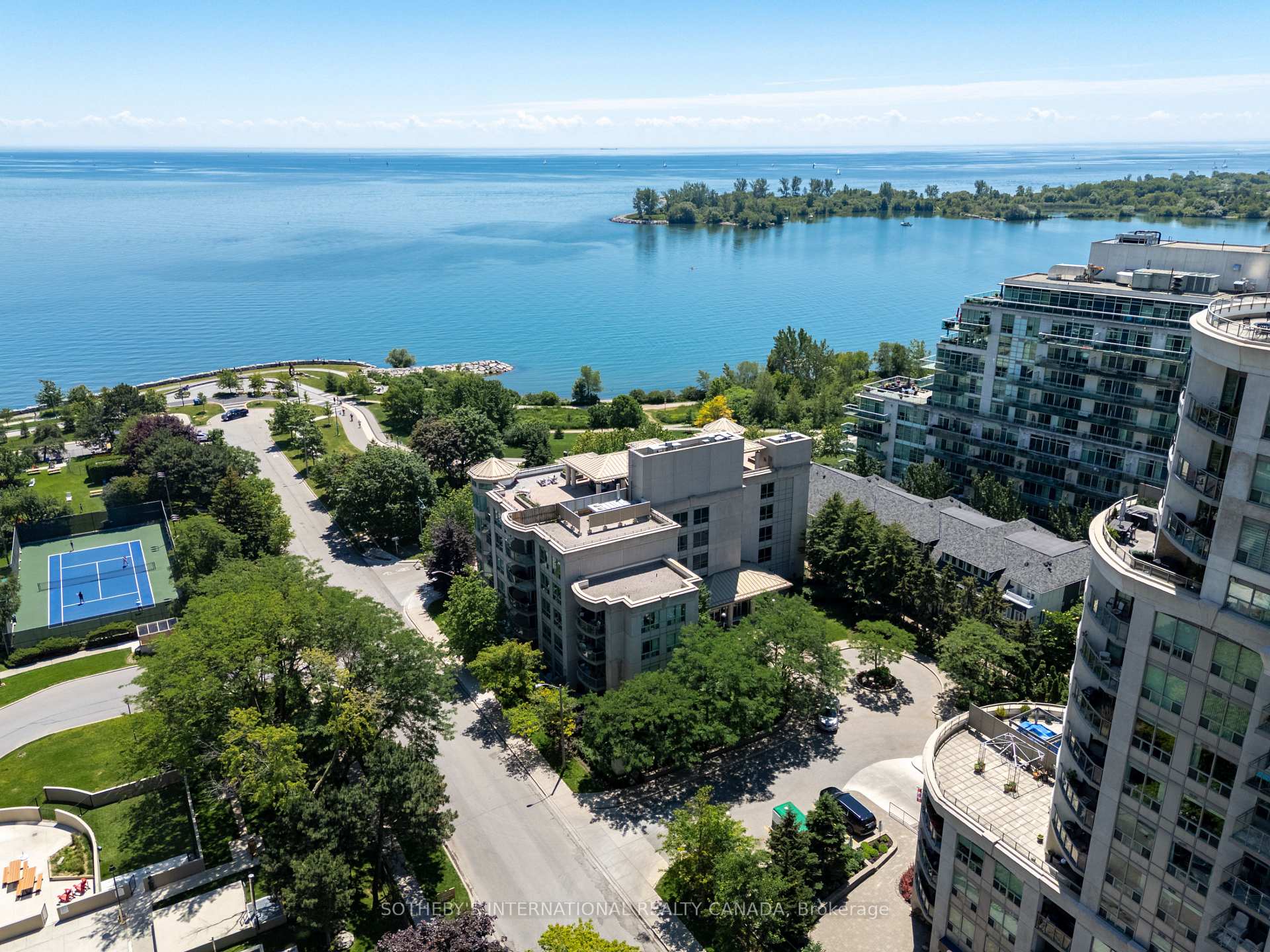 80 Palace Pier Court 302, Toronto Unit: 302