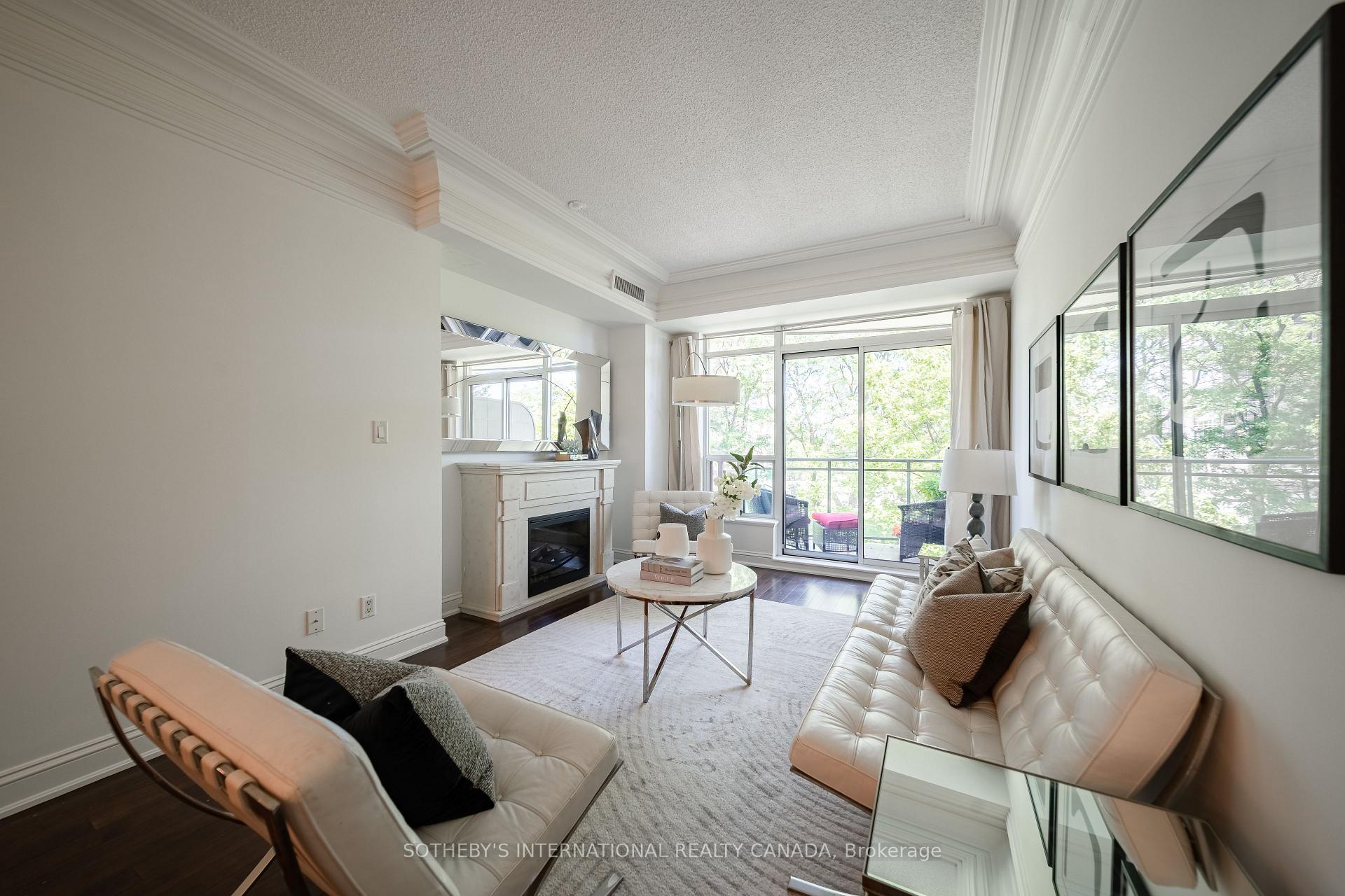 80 Palace Pier Court 302, Toronto Unit: 302