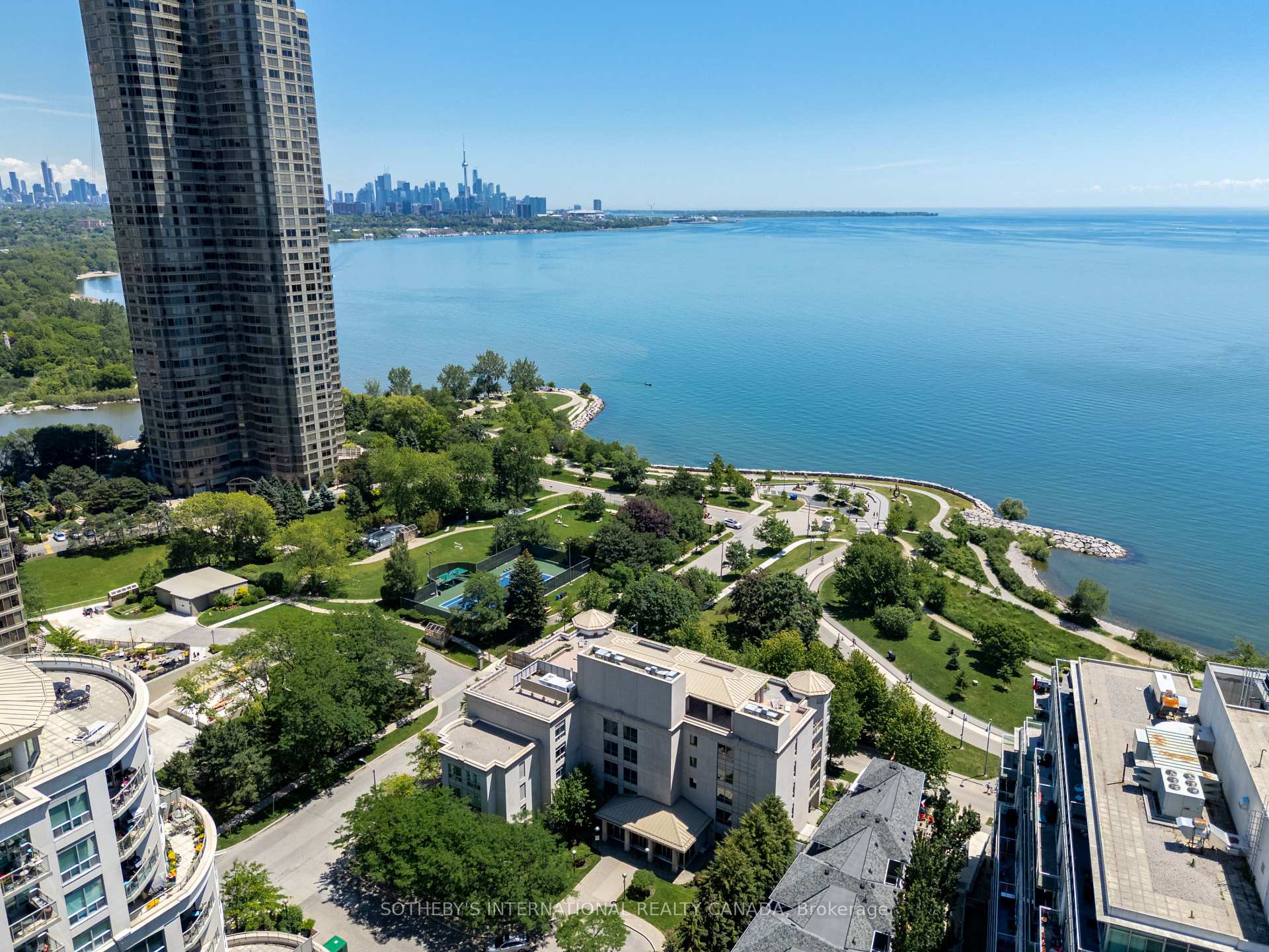 80 Palace Pier Court 302, Toronto Unit: 302